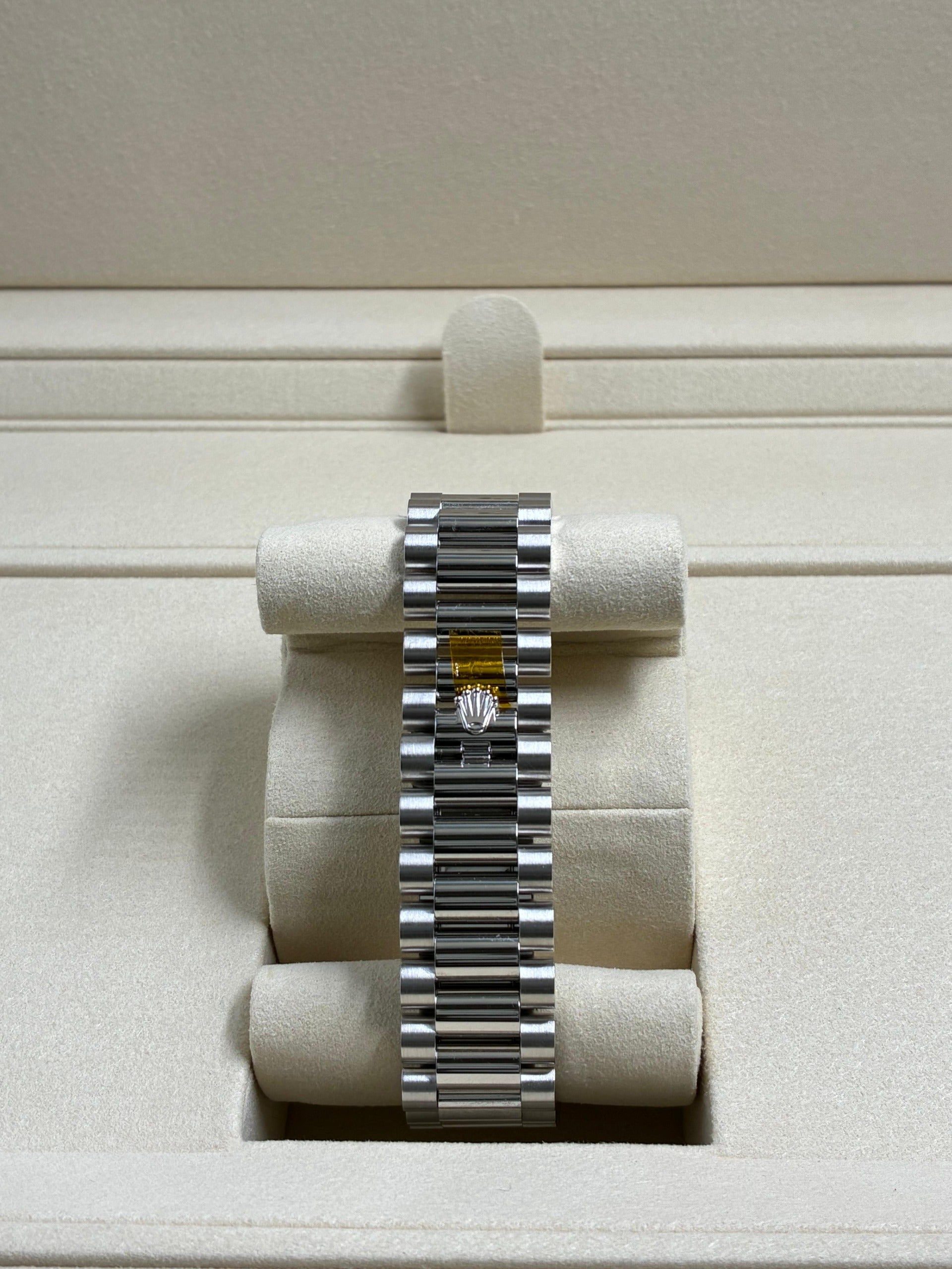 Rolex Day-Date 36 128236 Ice Blue Roman 2025