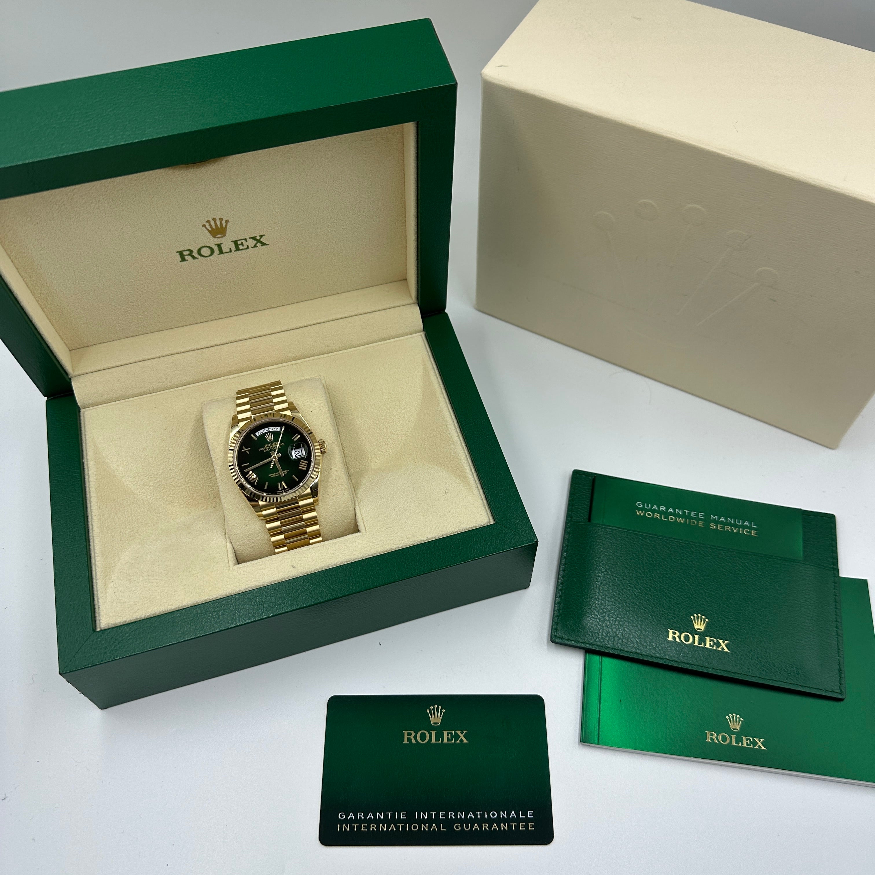 ROLEX Day-Date 36 128238 GREEN ROMAN OMBRE 2024
