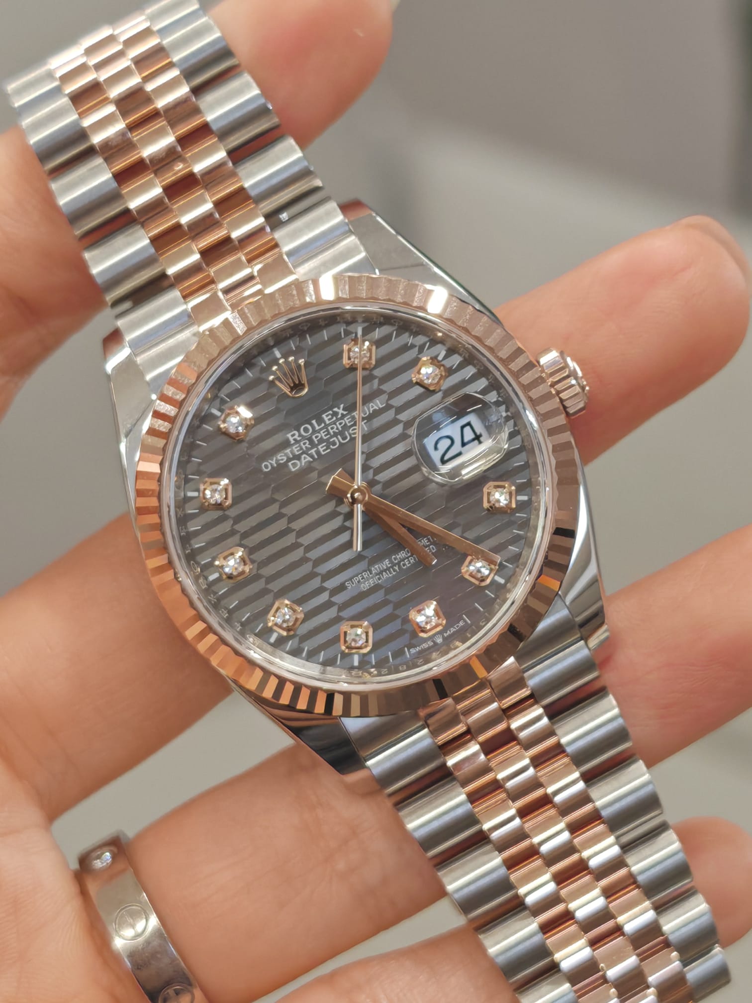 Rolex Datejust 36 126231G Grau geriffelte Oyster 2024