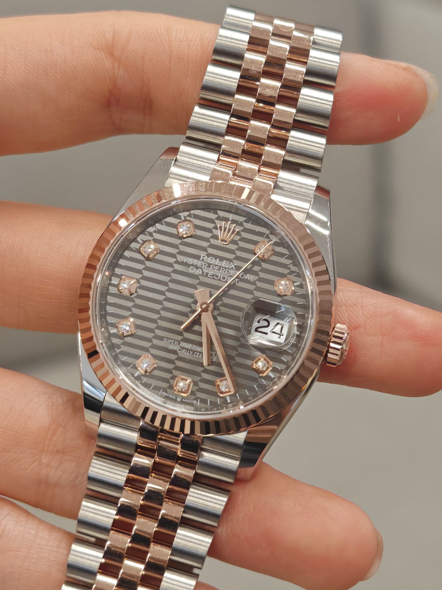 Rolex Datejust 36 126231G Grau geriffelte Oyster 2024