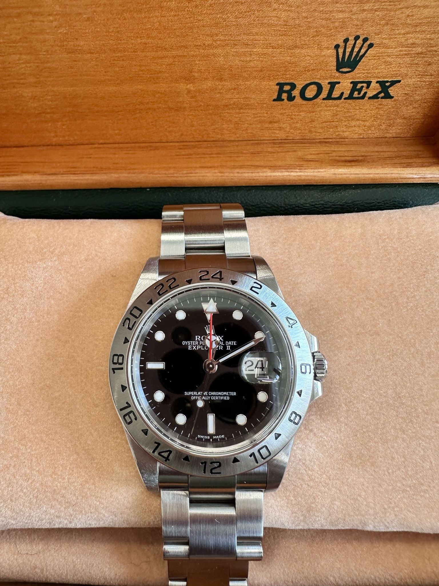 ROLEX 16570 black oyster 12links