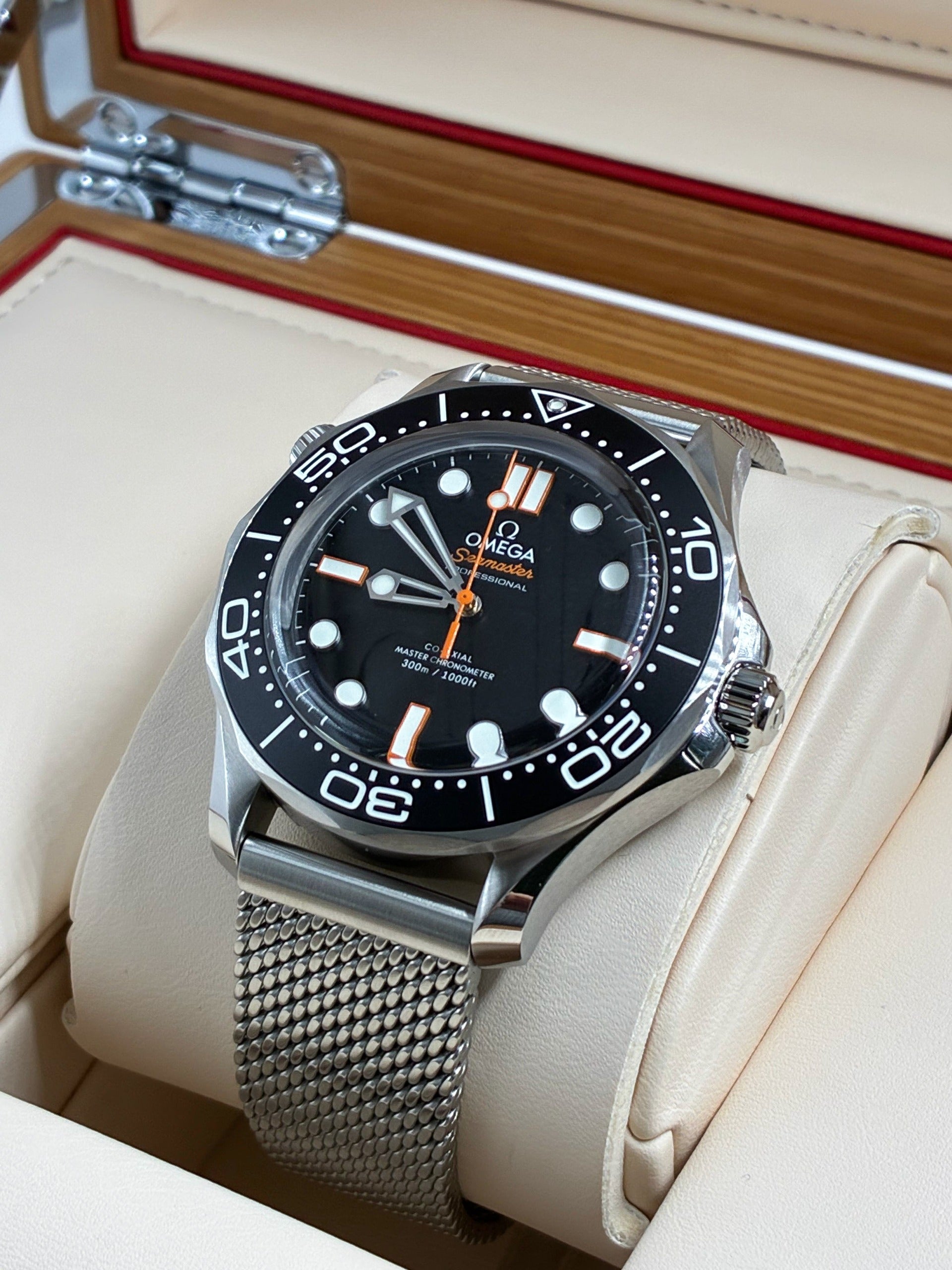 Omega Seamaster 300M 210.30.42.20.01.018