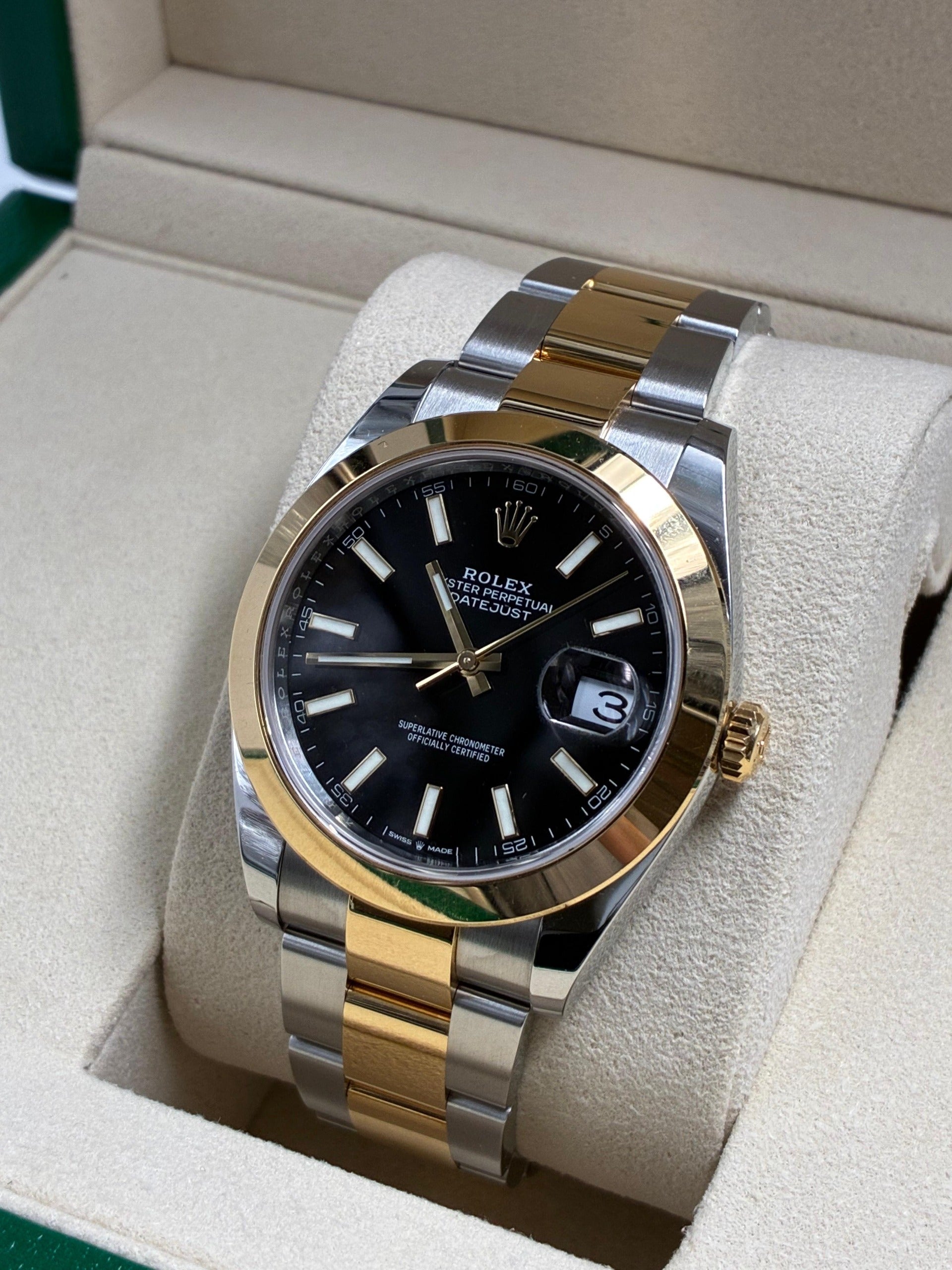 Rolex Datejust 41 126303 Black Index Oyster