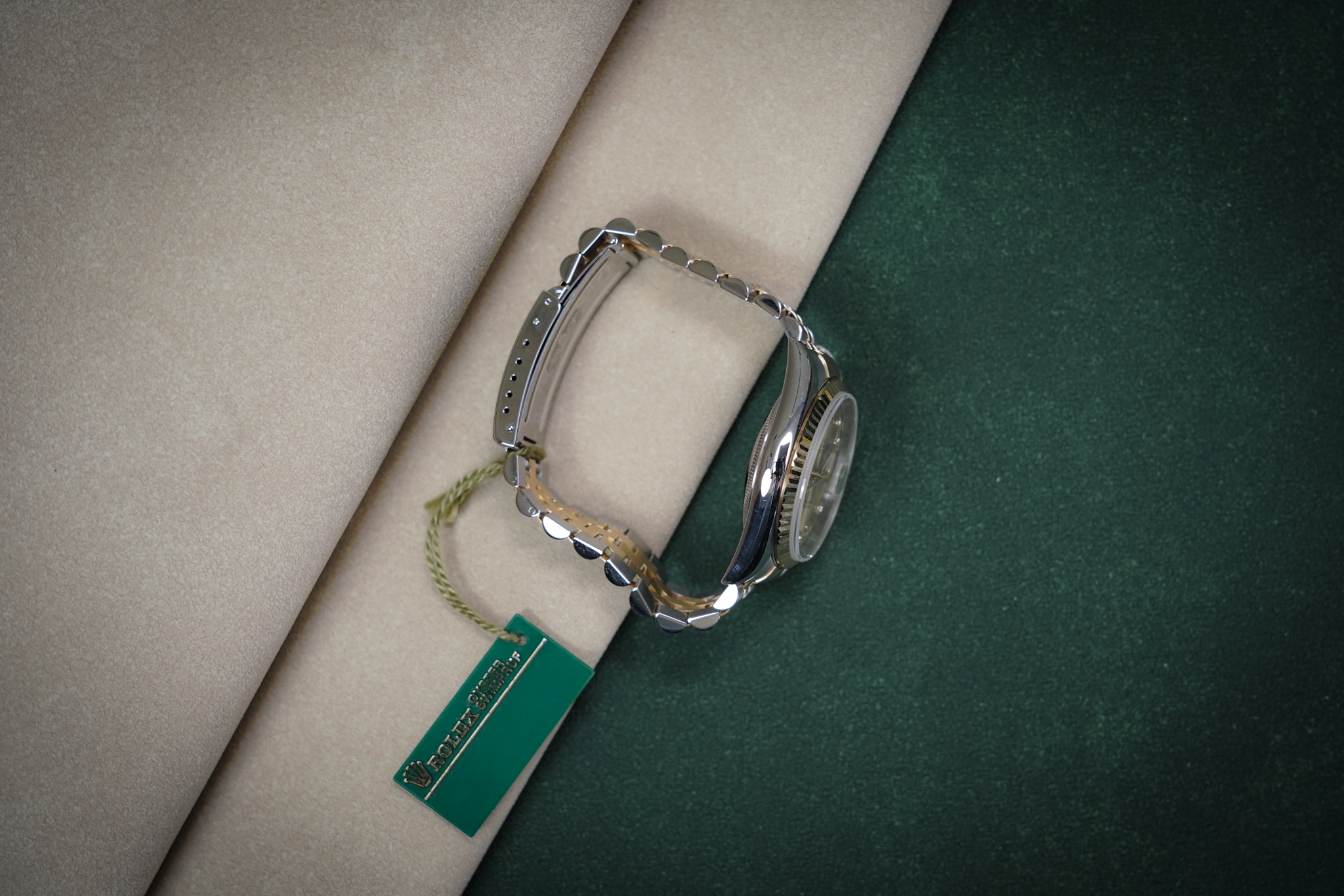 16233G gold jubilee 1998 original paper