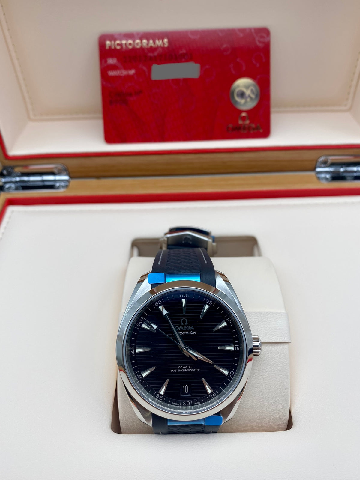 Omega 220.12.41.21.01.001 Seamaster Aqua Terra 150M Master Chronometer 41