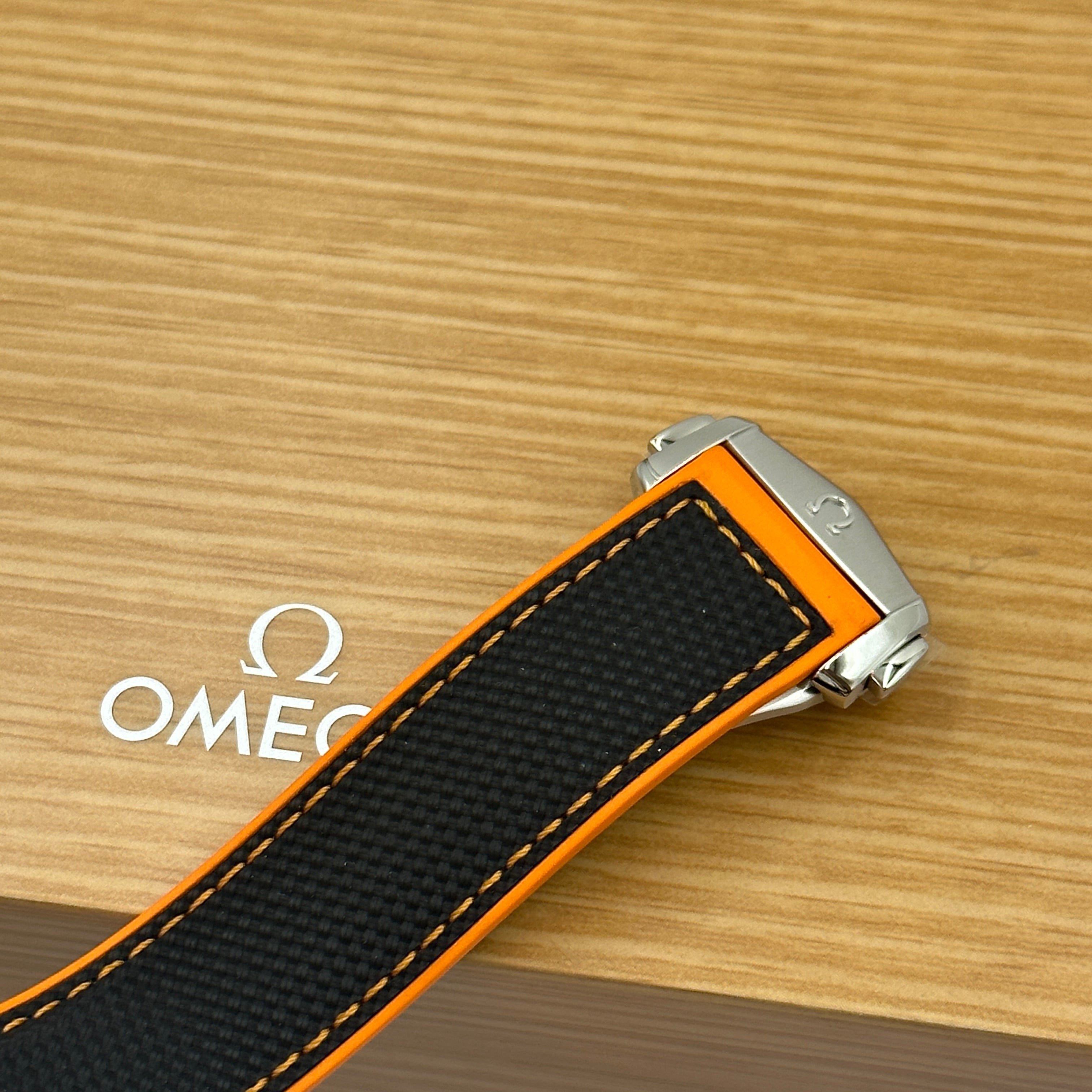 Omega Seamaster Planet Ocean 215.32.46.51.01.001