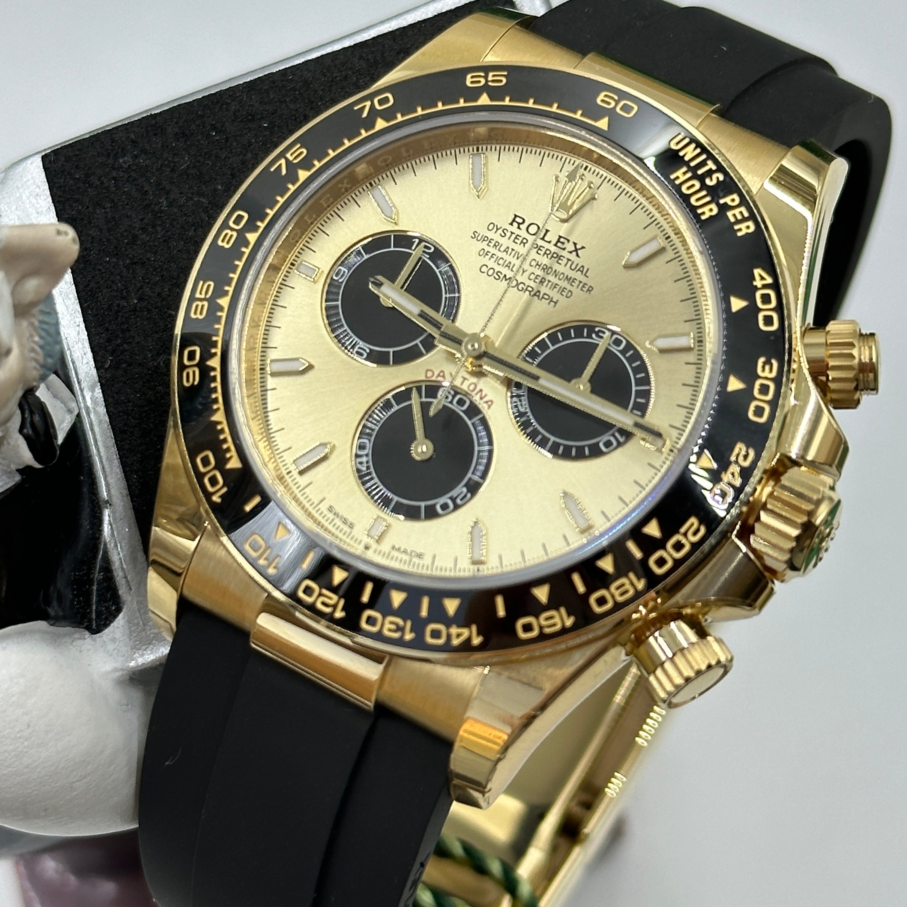 Rolex Cosmograph Daytona 126518 Golden And Bright Black Yml
