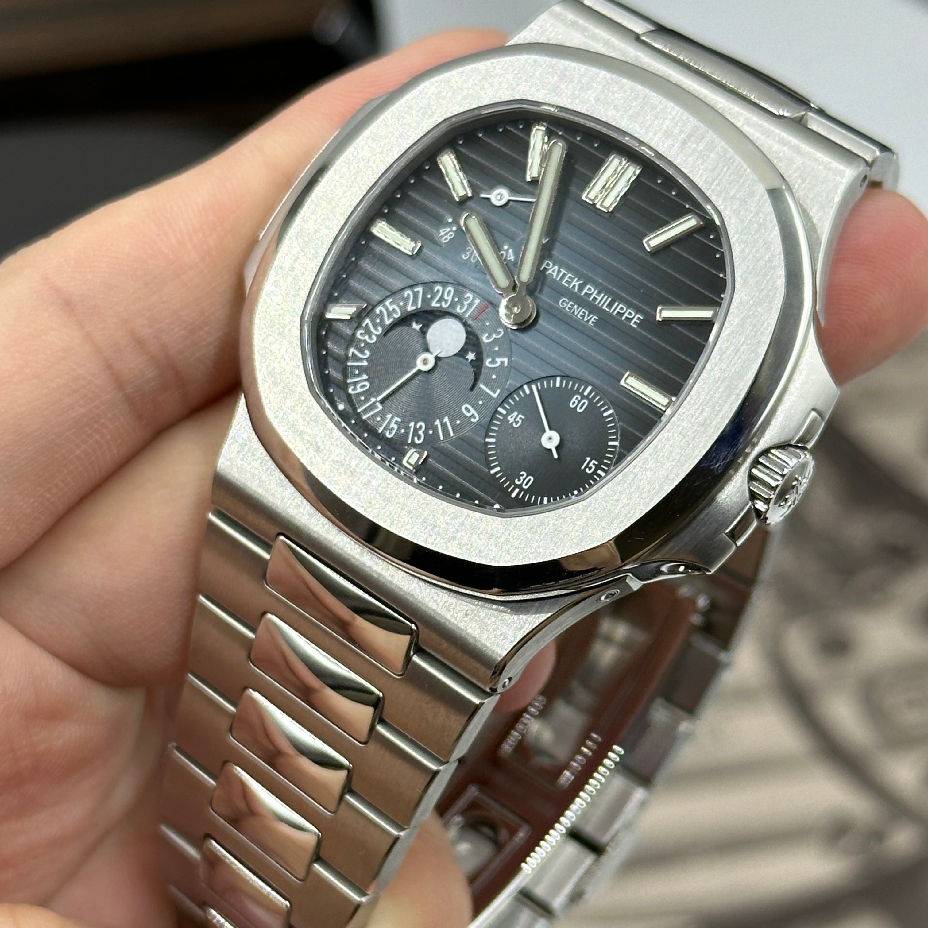 Patek Philippe Nautilus Watch 5712/1A-001 2024