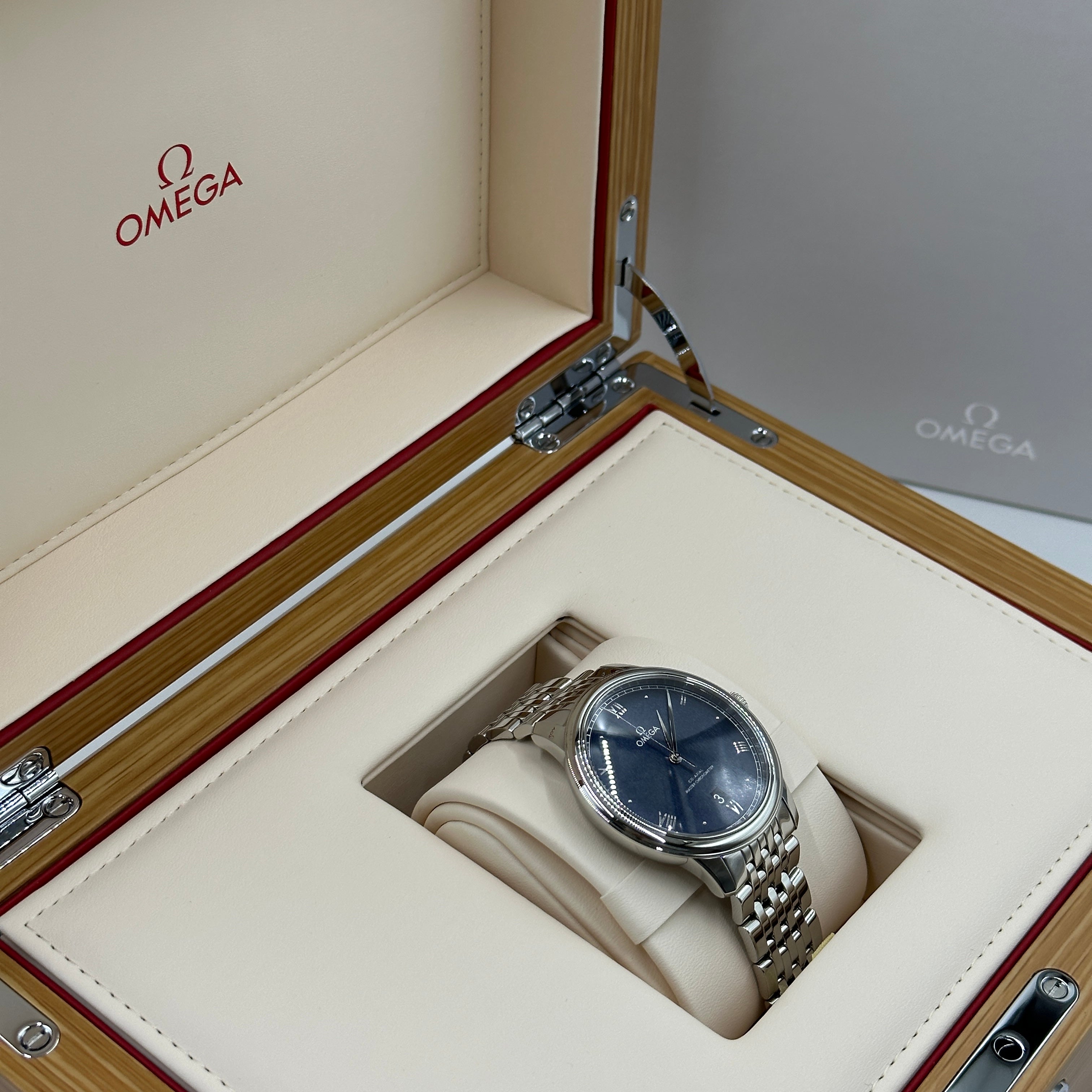 Omega 434.10.40.20.03.001 De Ville 2026