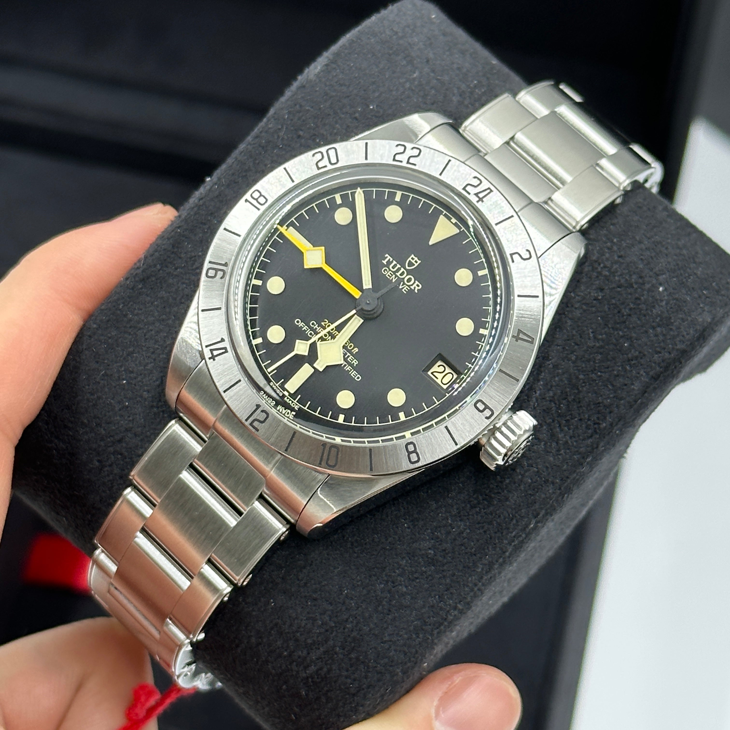 Tudor Black Bay Pro - m79470-0001