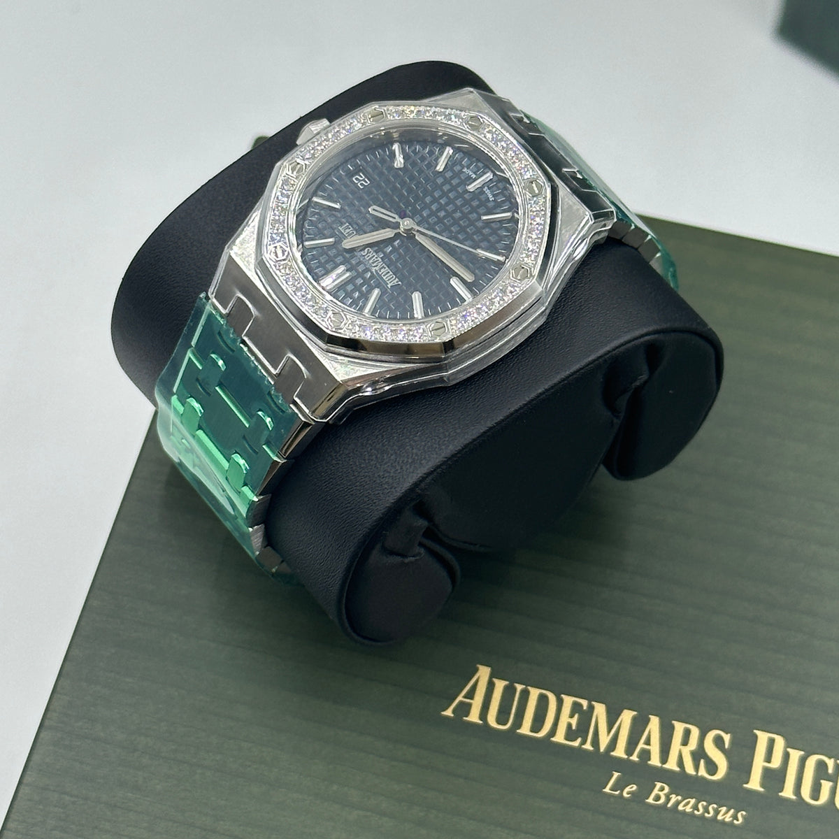 Audemars Piguet Royal Oak 77451ST.ZZ.1361ST.04 2025