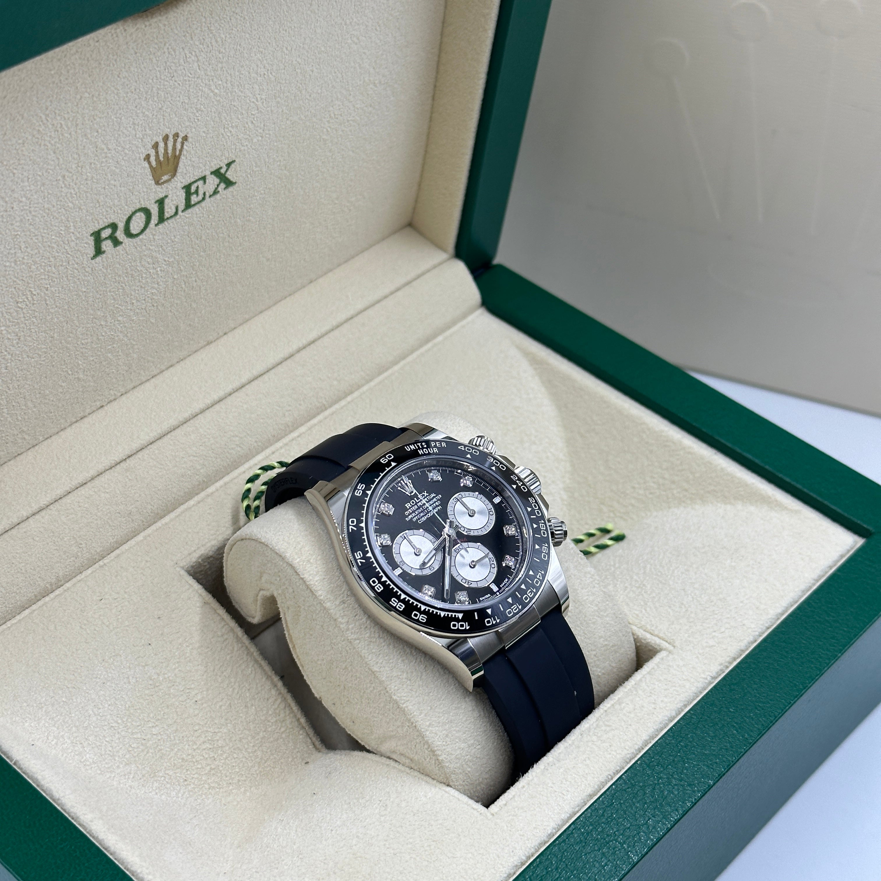 Rolex Cosmograph Daytona 126519 Helles Schwarz und Stahl mit Diamanten besetzt