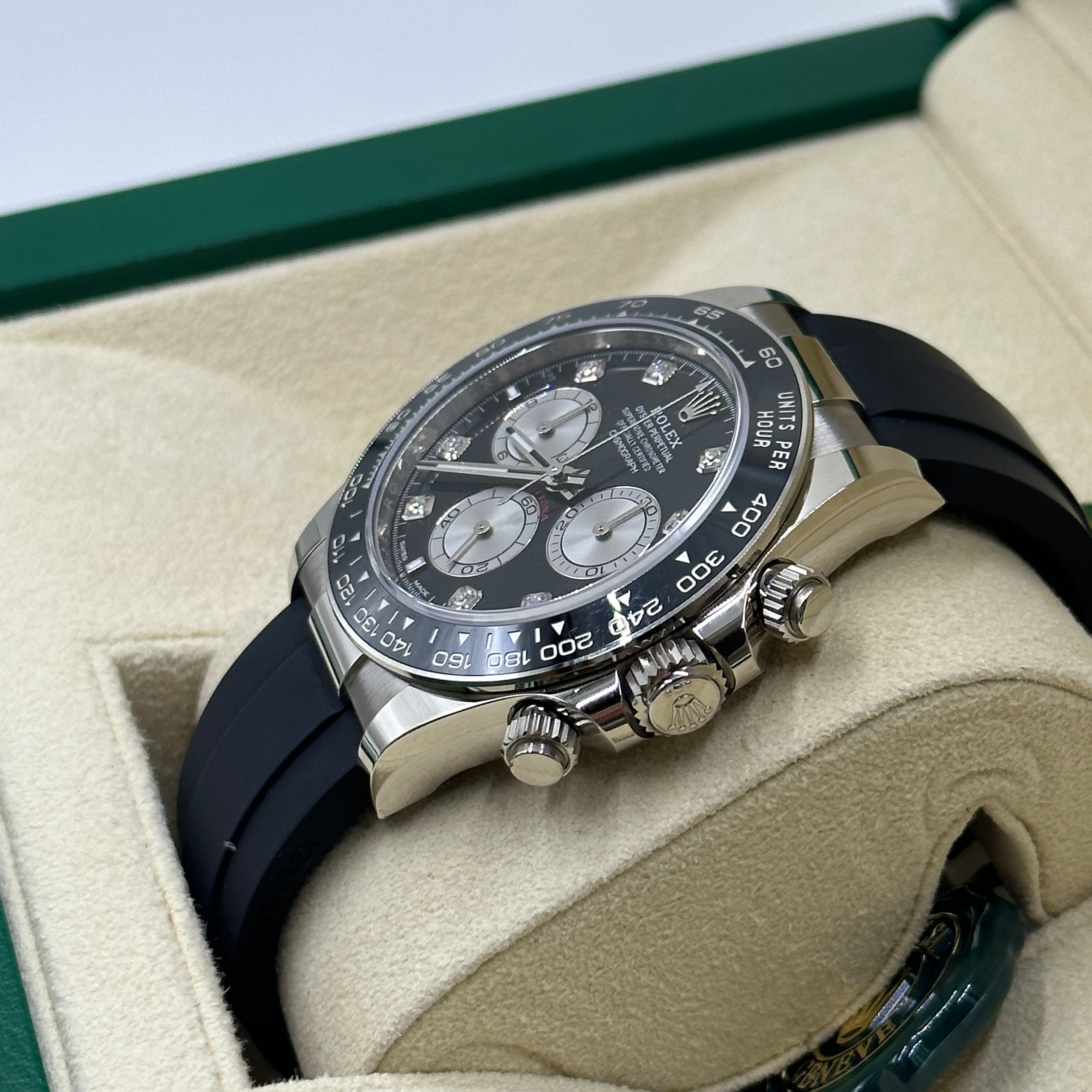 Rolex Cosmograph Daytona 126519 Helles Schwarz und Stahl mit Diamanten besetzt