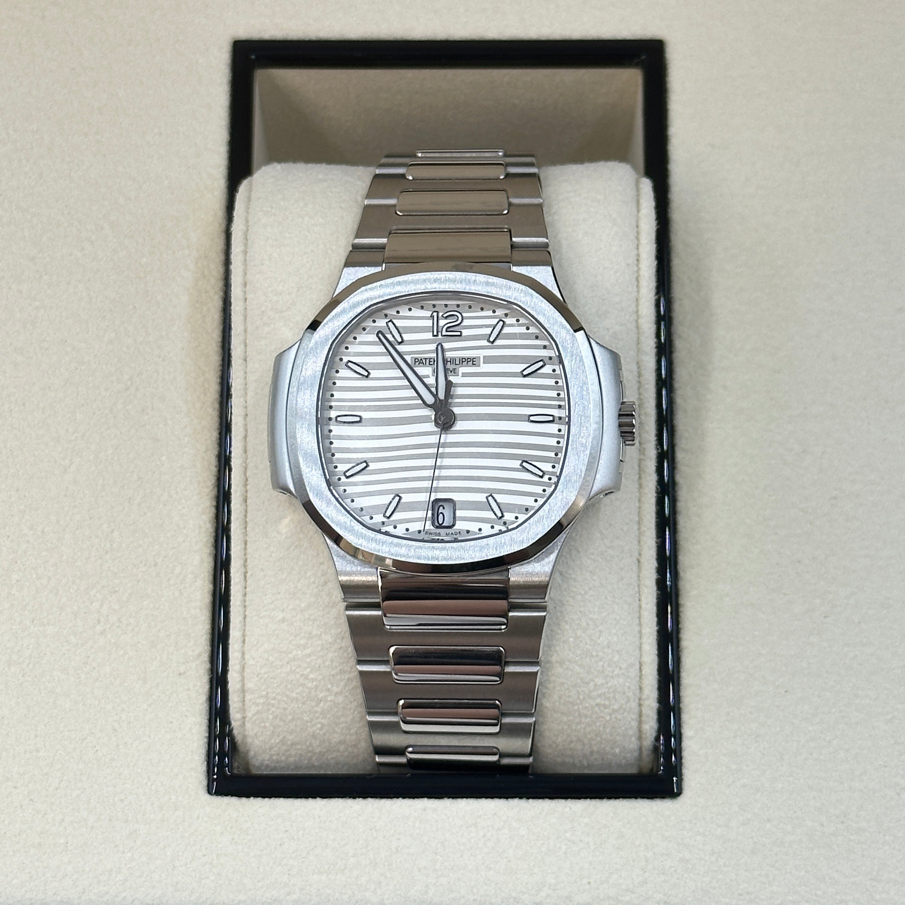Patek Philippe Nautilus 7118/1A-010