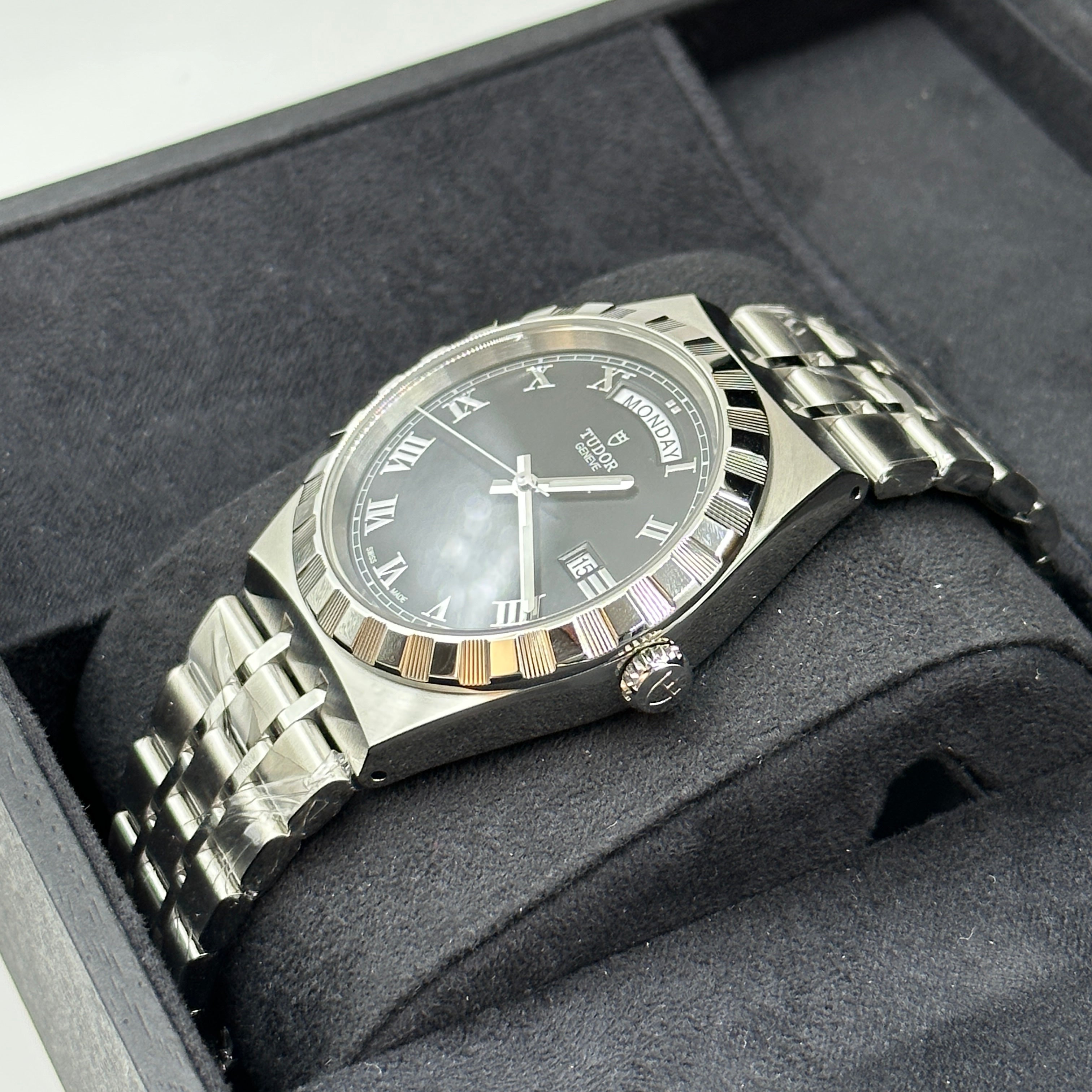 Tudor Royal M28600-0003 Black Roman
