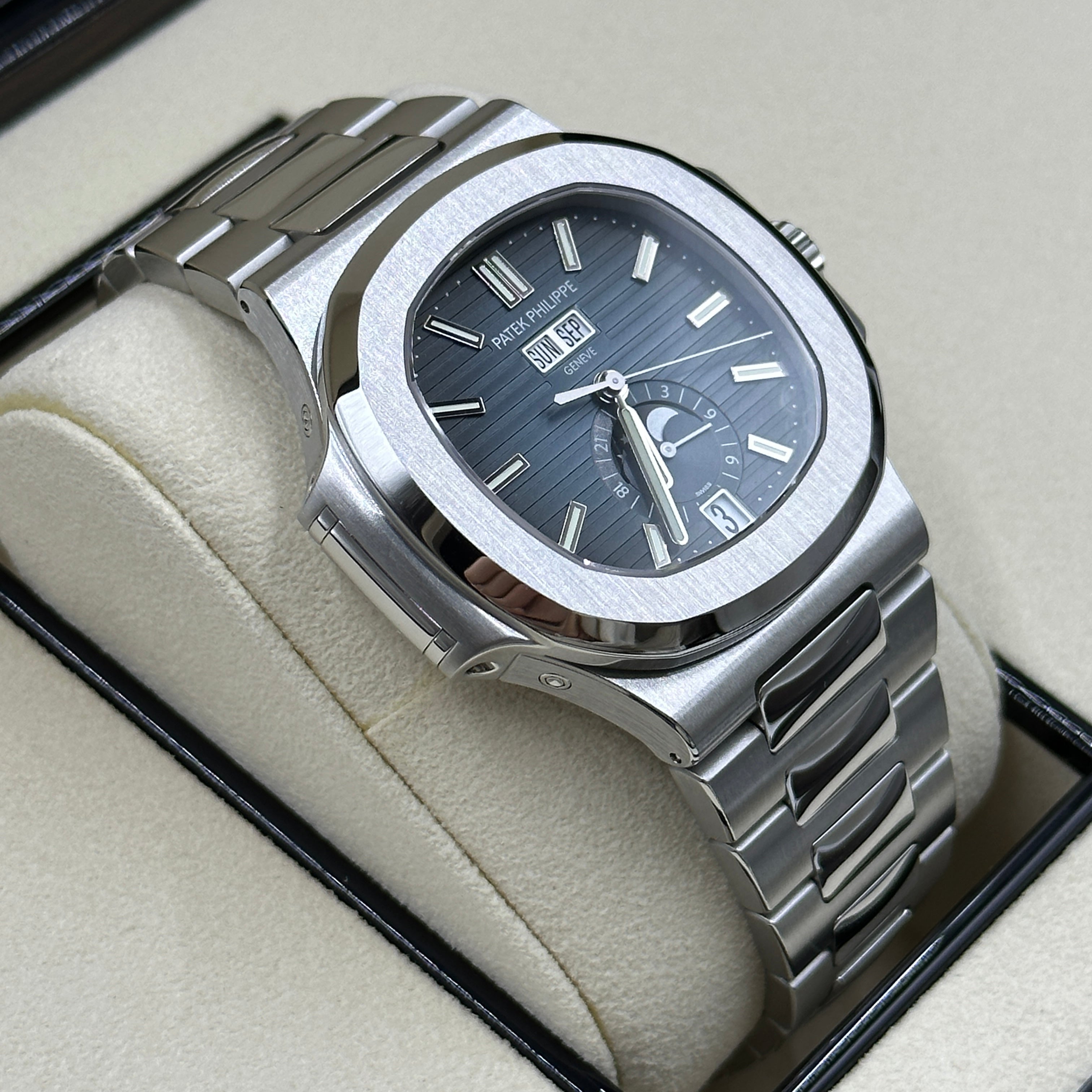 Patek Philippe Nautilus 5726/1A-014 2024