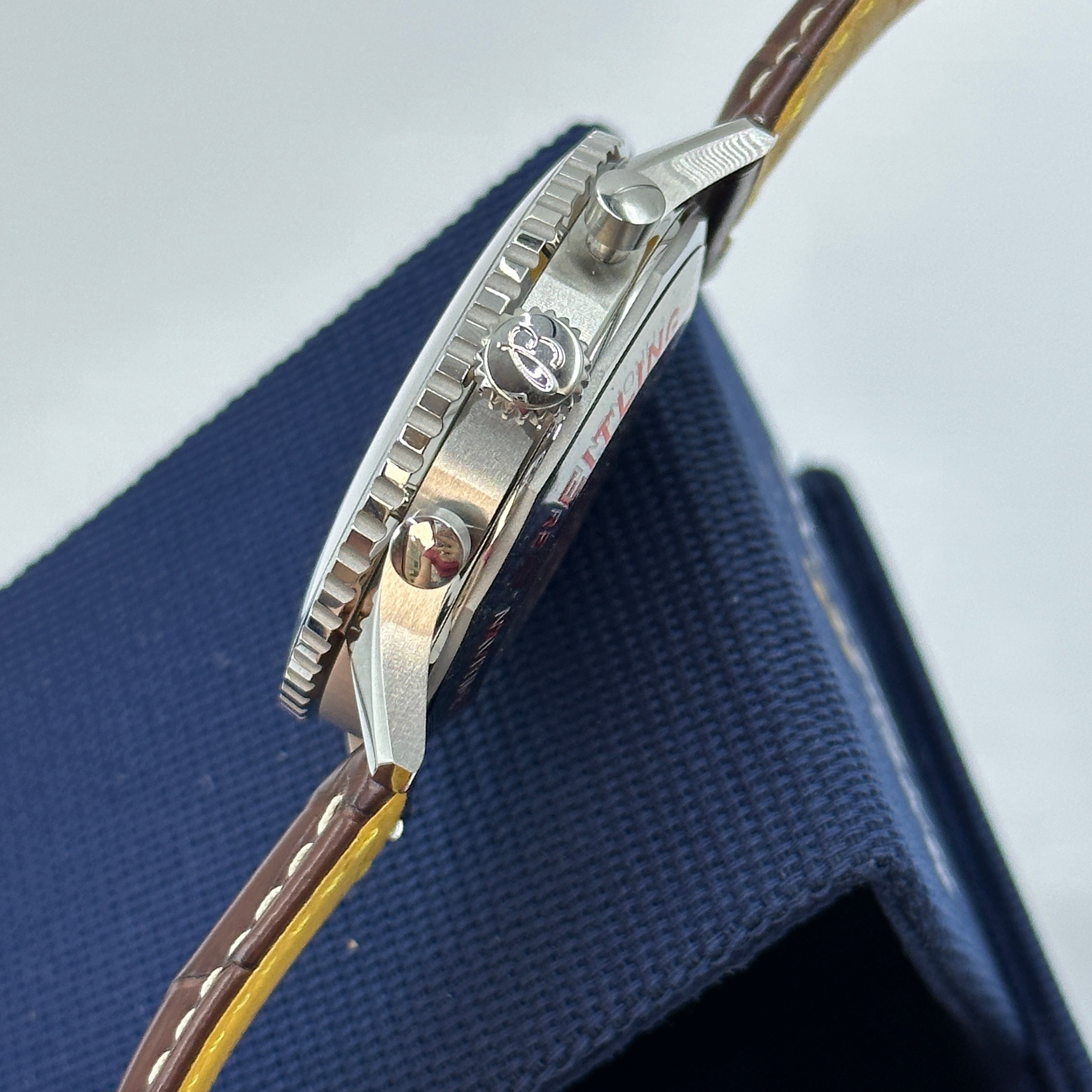 Breitling Navitimer AB0137211C1P1