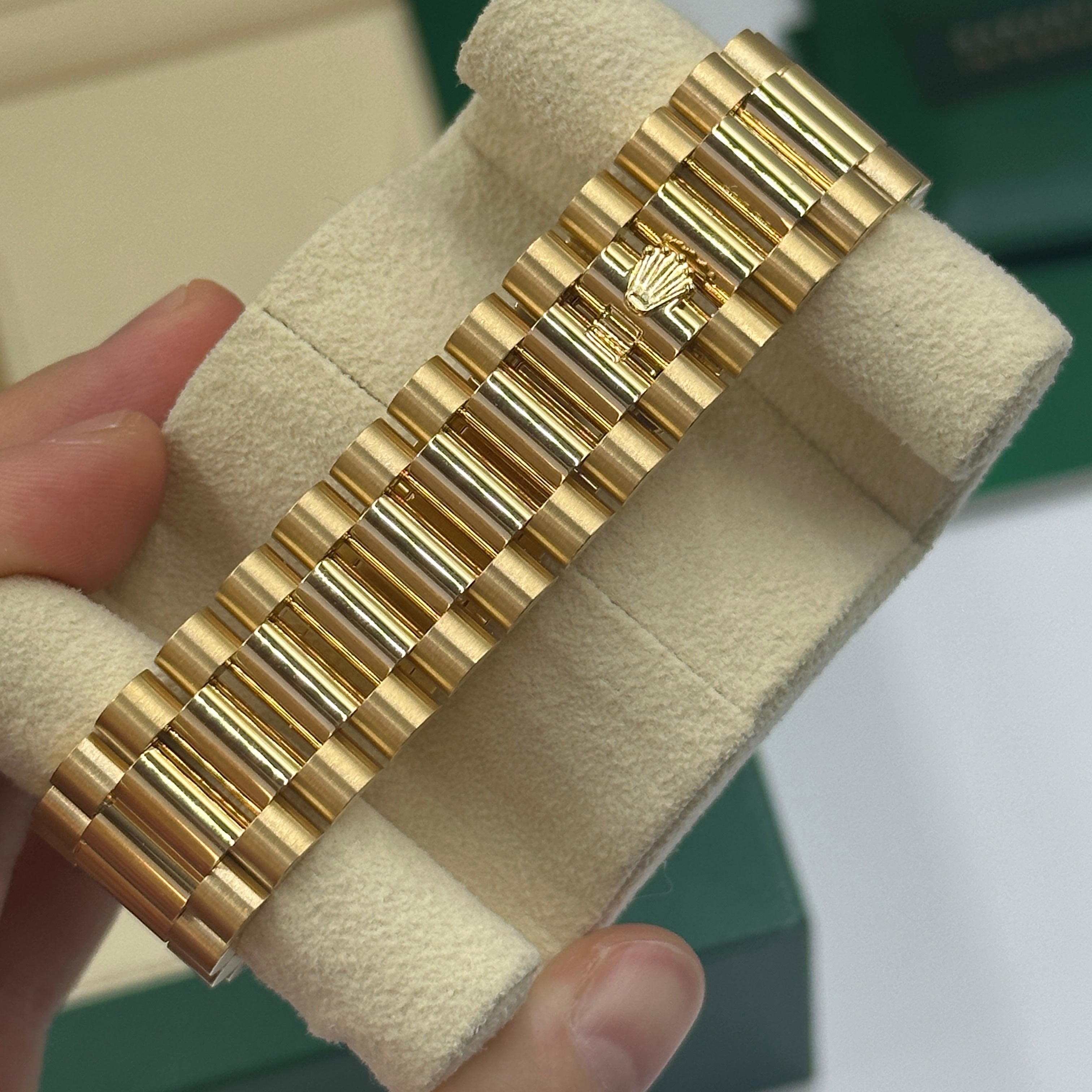 Rolex Day-Date 40228398TBR A CHAMP