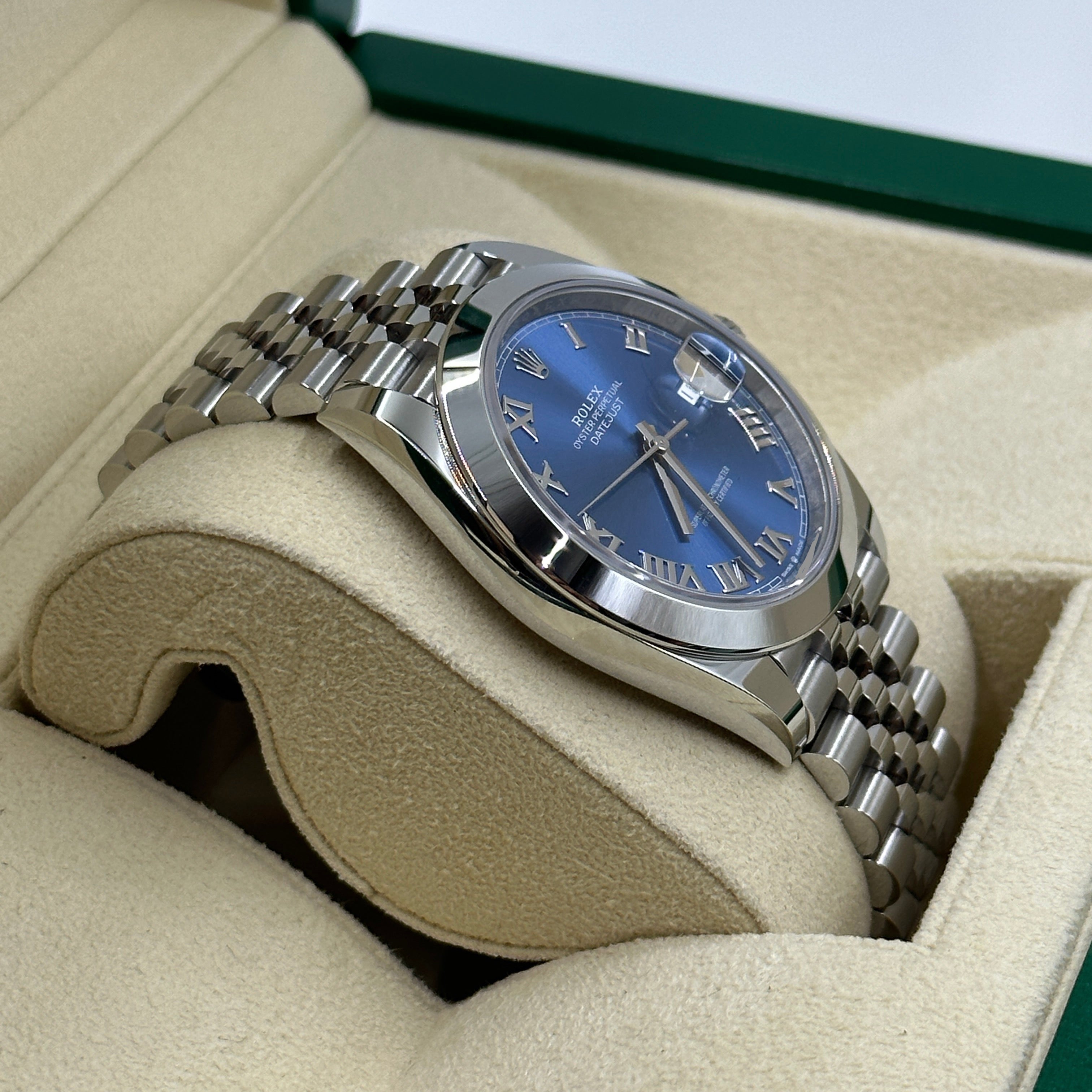 Rolex Datejust 41 126300 Blue Roman Jubilee 2025