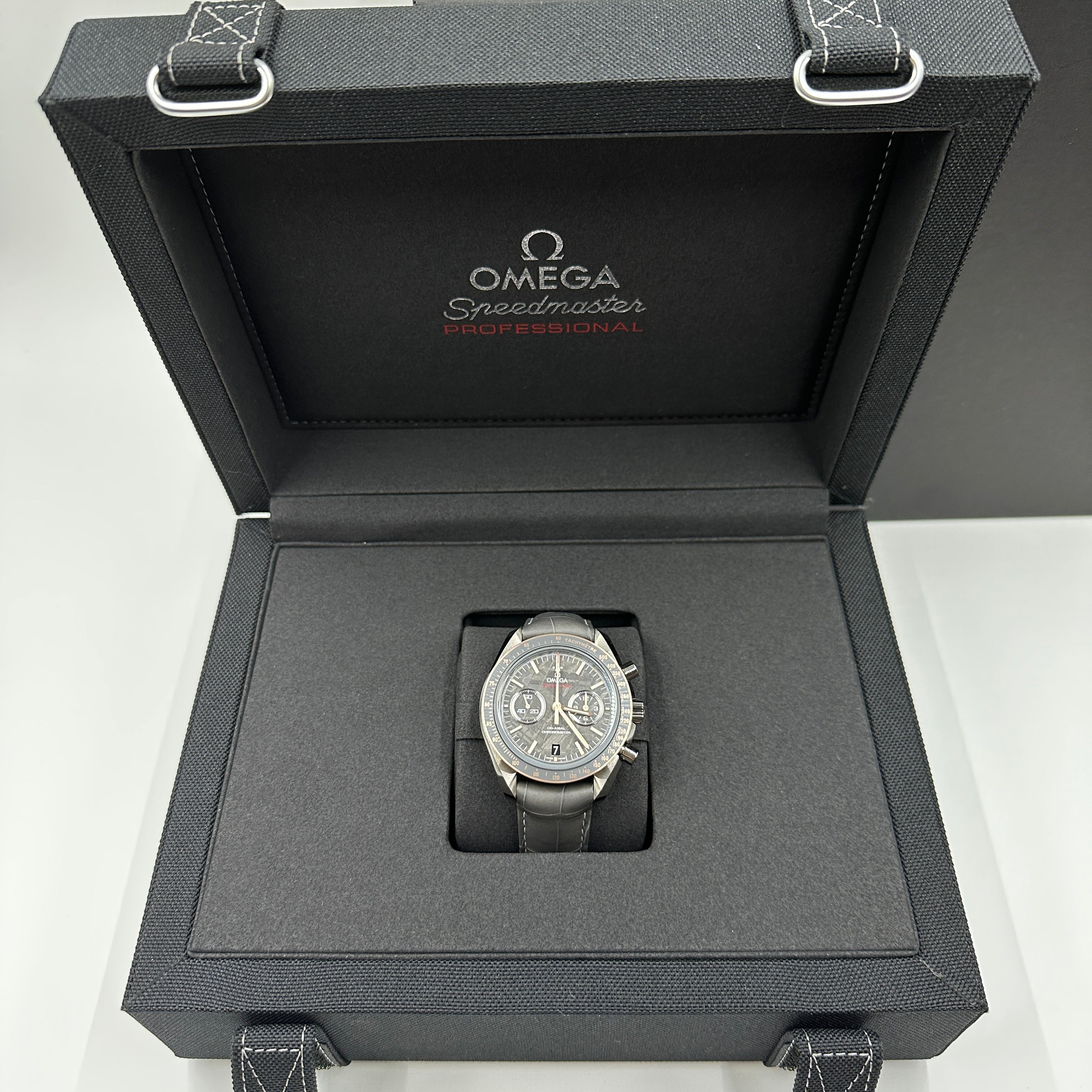 Omega Speedmaster Dark Side Of The Moon 44.25 MM 311.63.44.51.99.001 2025