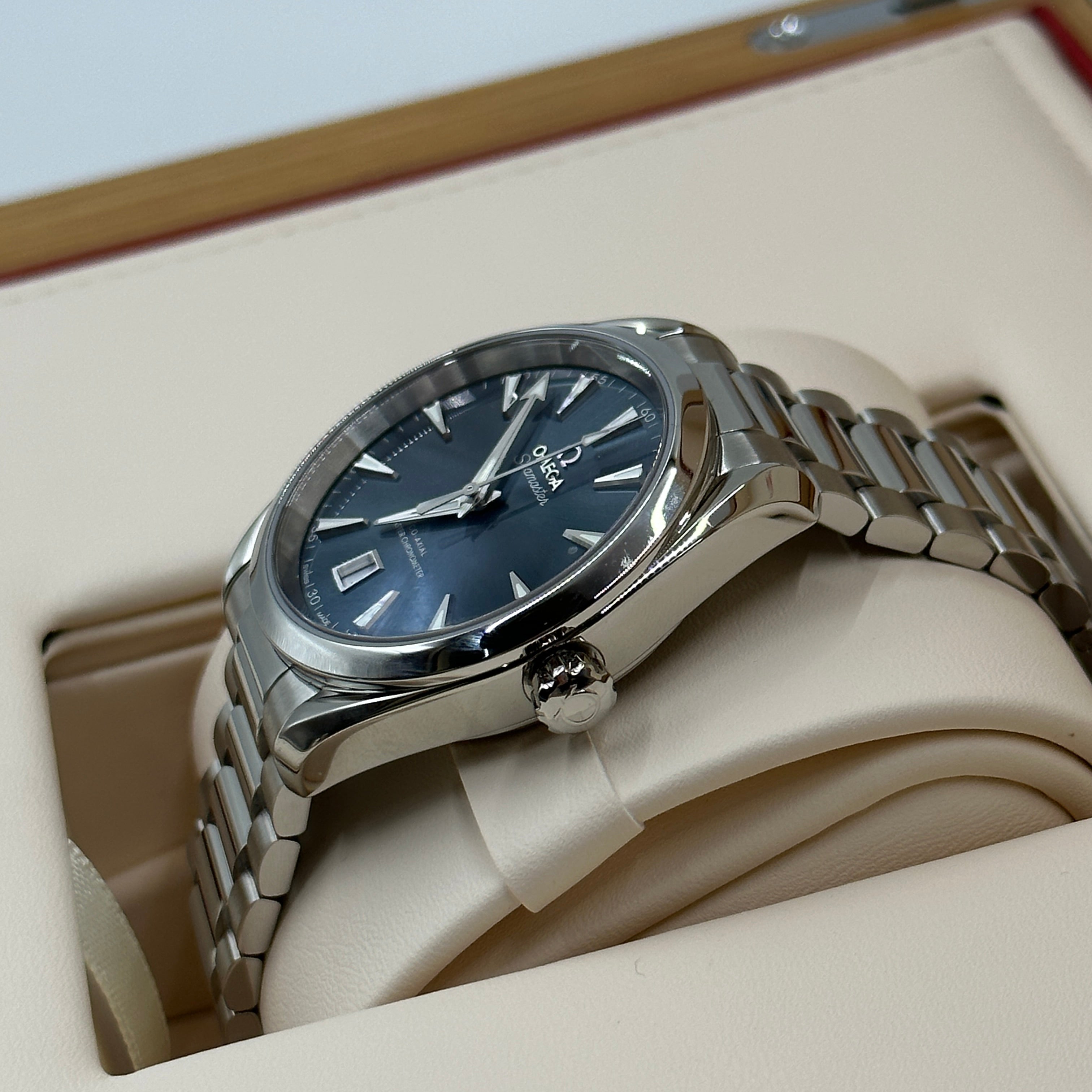 Omega Seamaster Aqua Terra Shades 220.10.38.20.03.003