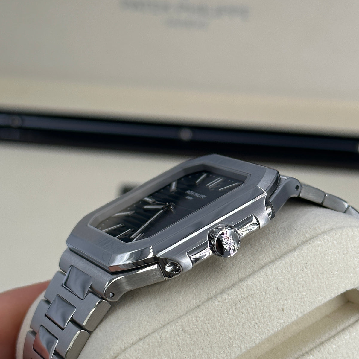 Patek Philippe Cubitus 5821/1A-001 2025