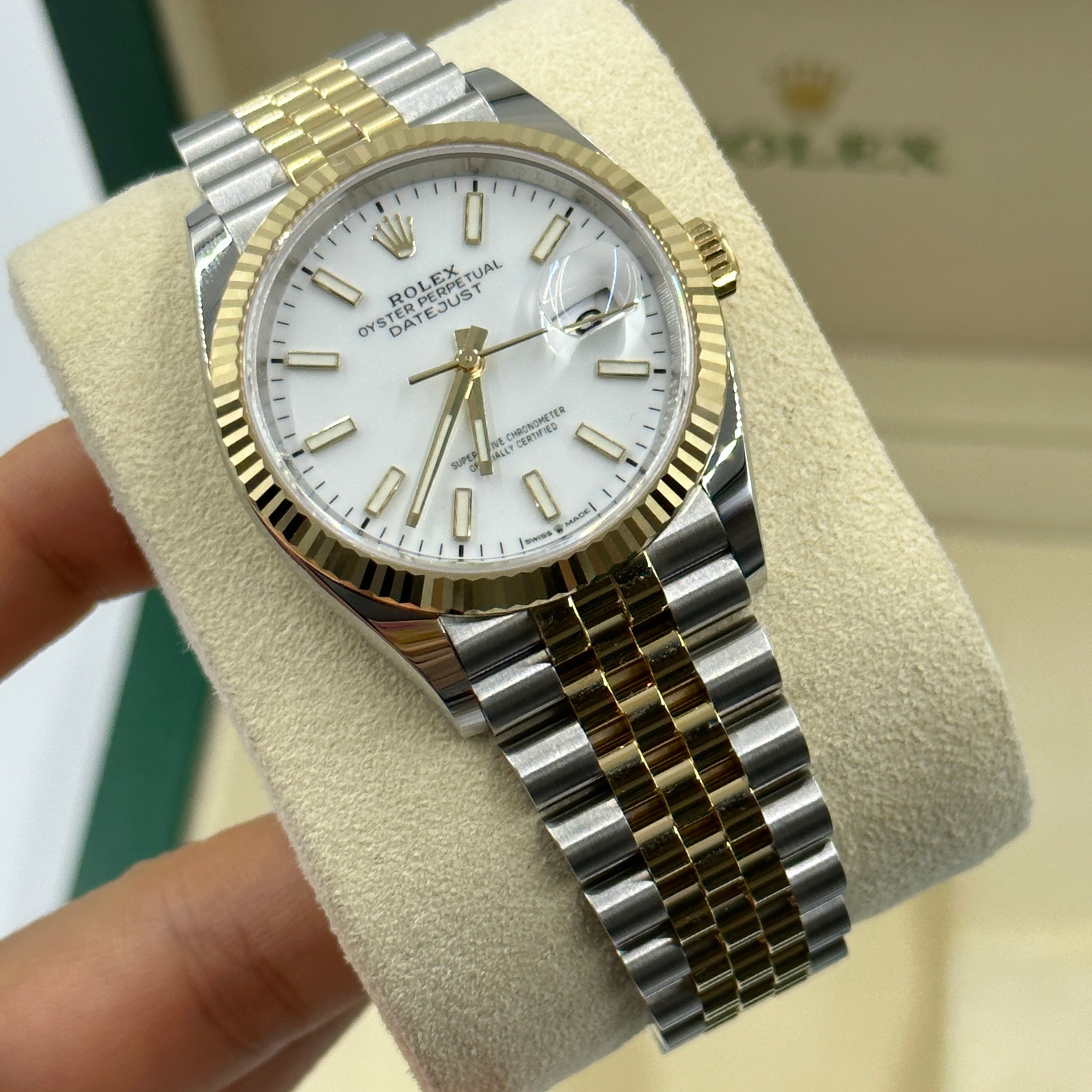 Rolex Datejust 36 126233-0019 White Index Dial Jubilee 2025