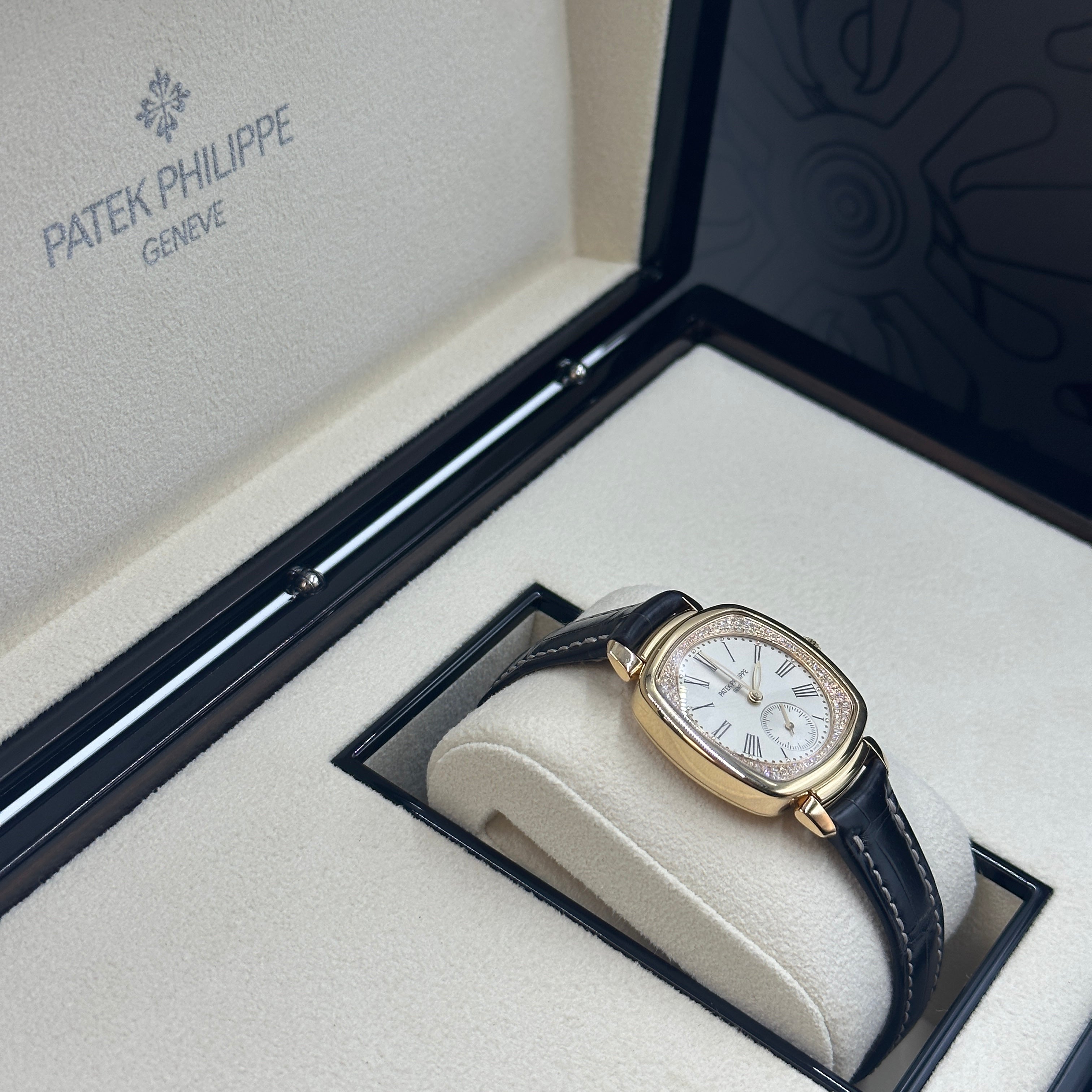 Patek Philippe Gondolo 7041R-001