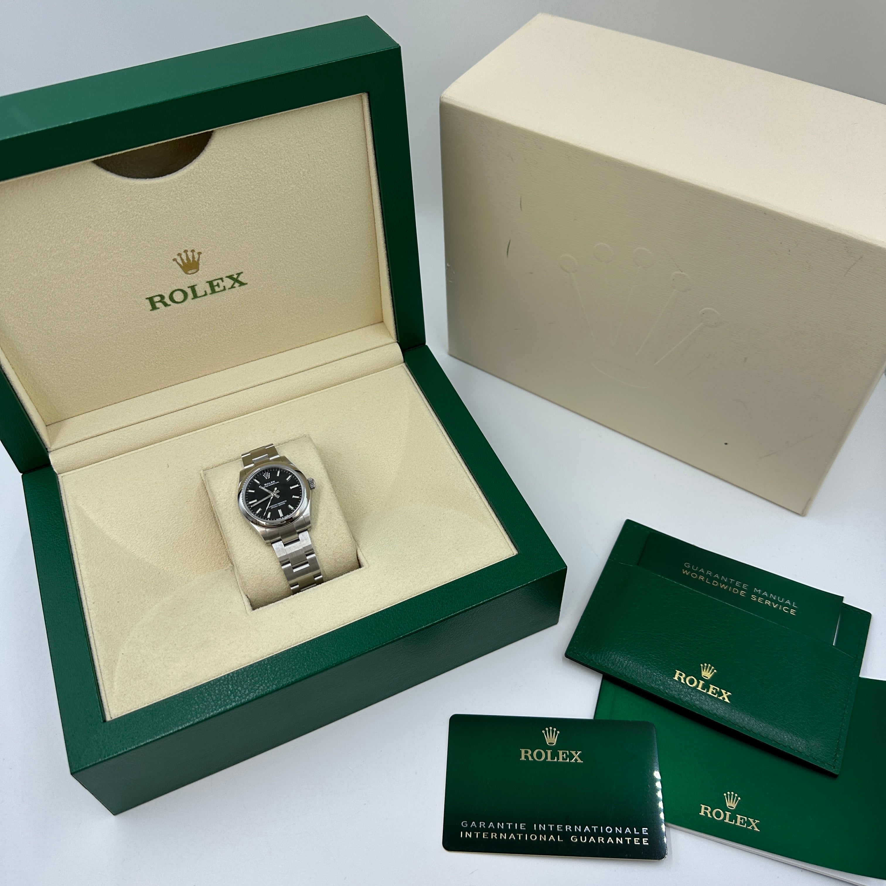Rolex Perpetual 31 277200 Black Oyster