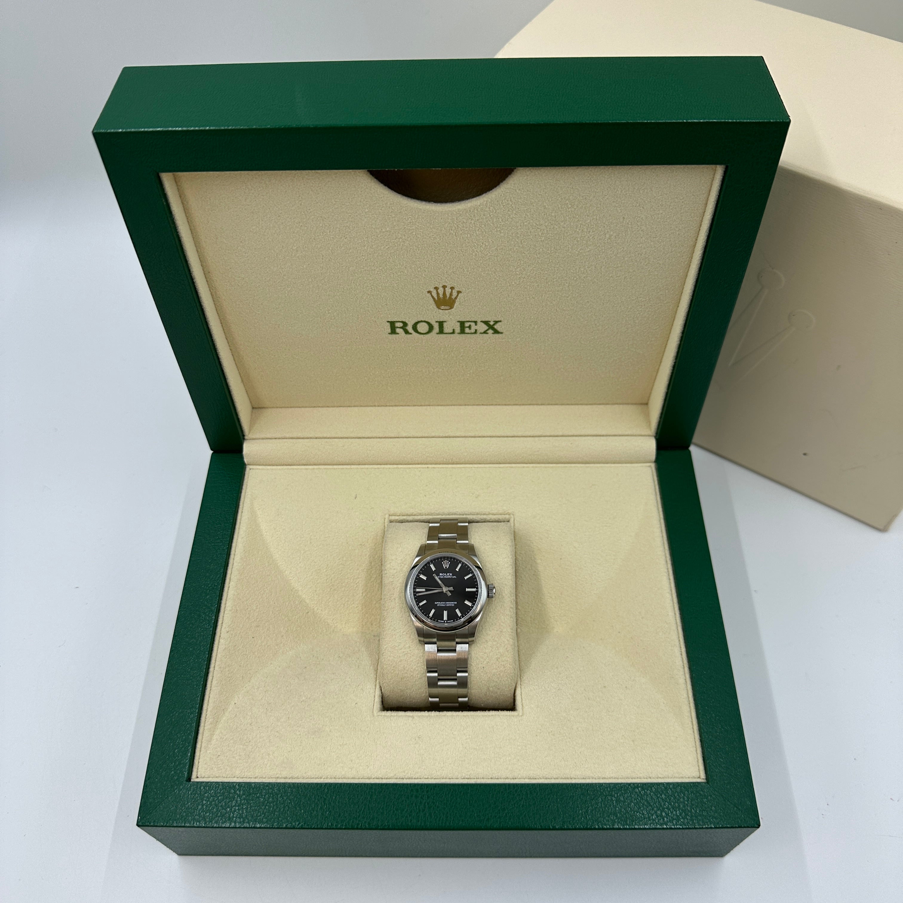 Rolex Perpetual 31 277200 Black Oyster