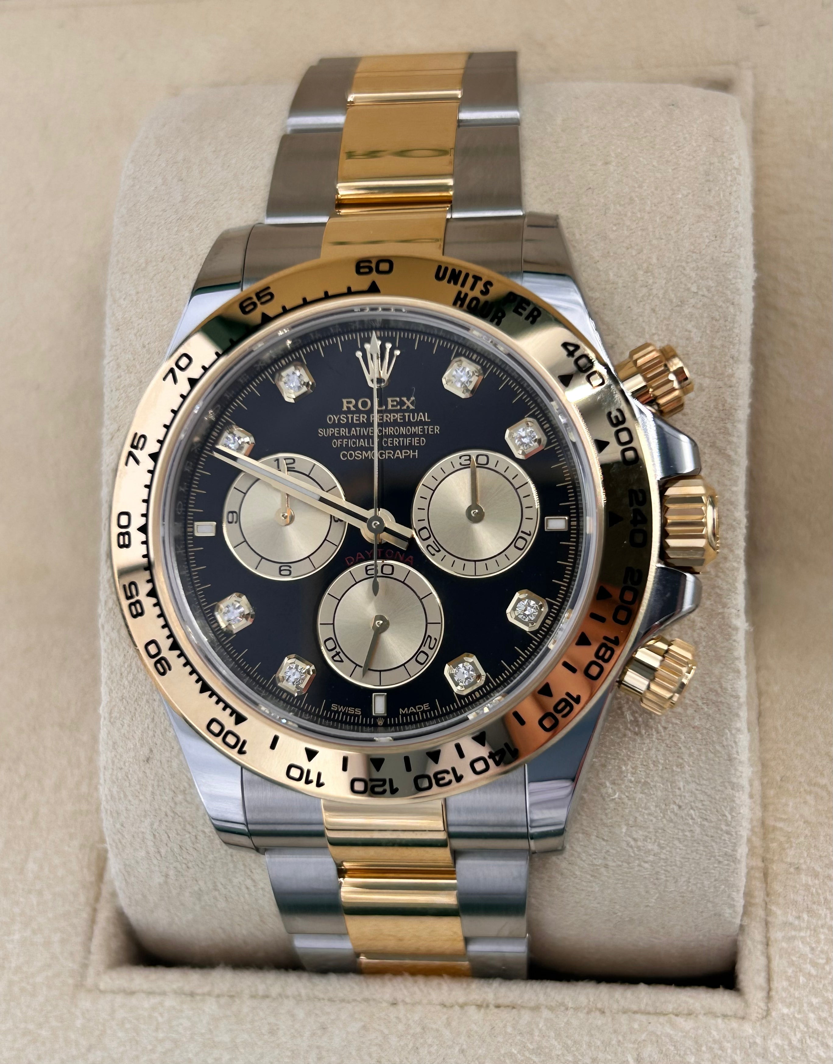 Rolex Cosmograph Daytona 126503 Leuchtend schwarz und golden mit Diamanten besetzt