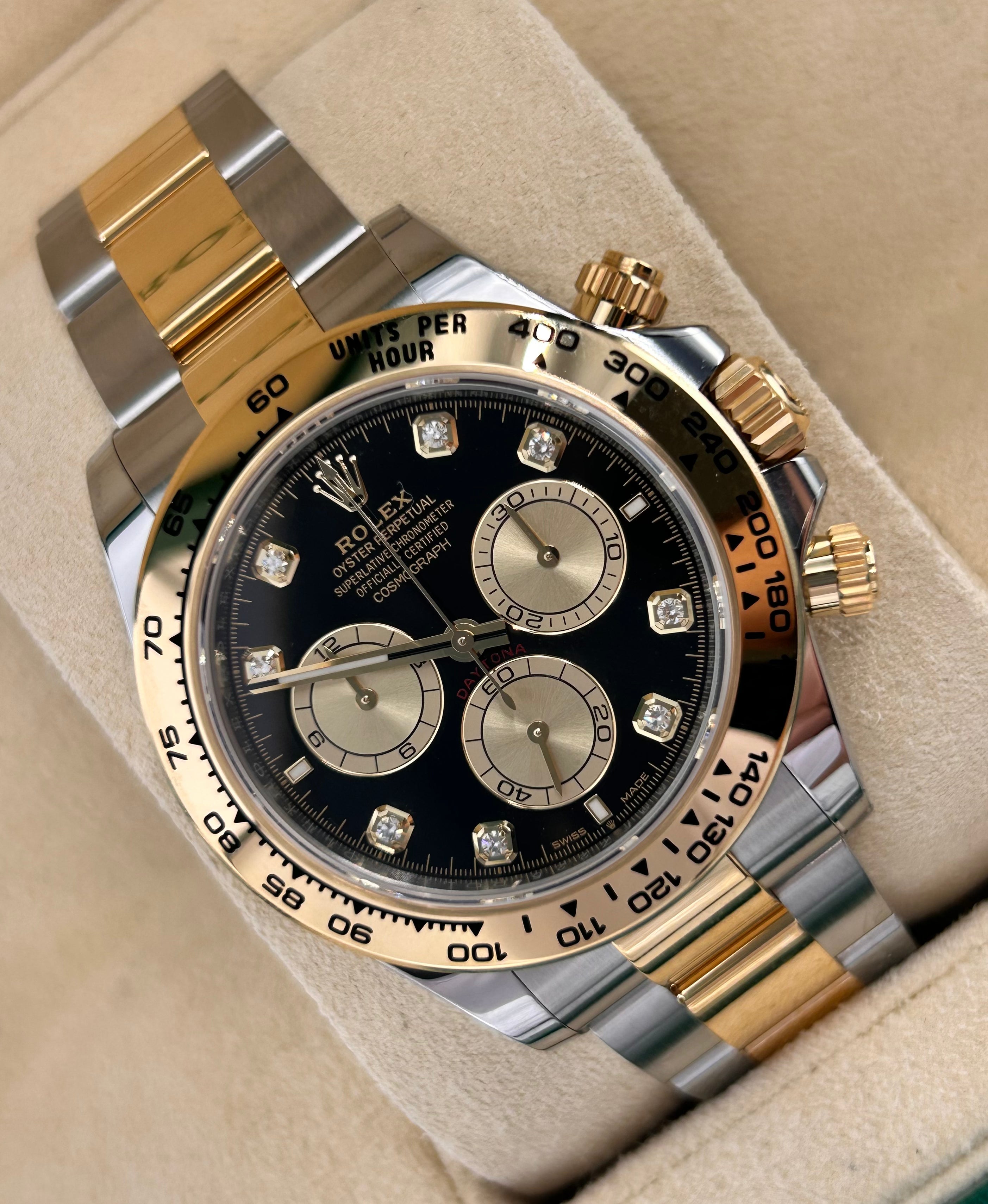 Rolex Cosmograph Daytona 126503 Leuchtend schwarz und golden mit Diamanten besetzt