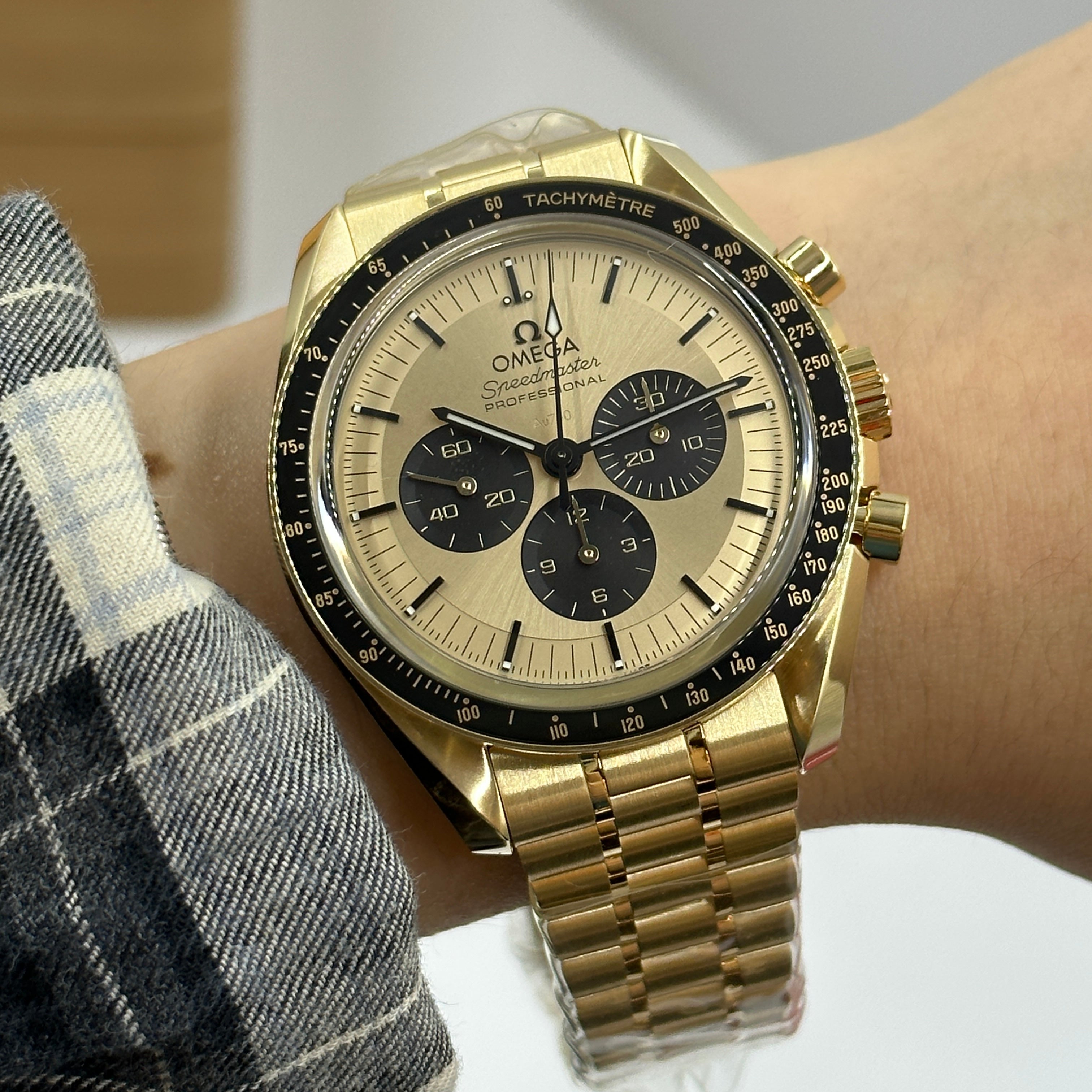 Omega - 310.60.42.50.99.002 Speedmaster Professional Moonwatch 3861 Moonshine Gold