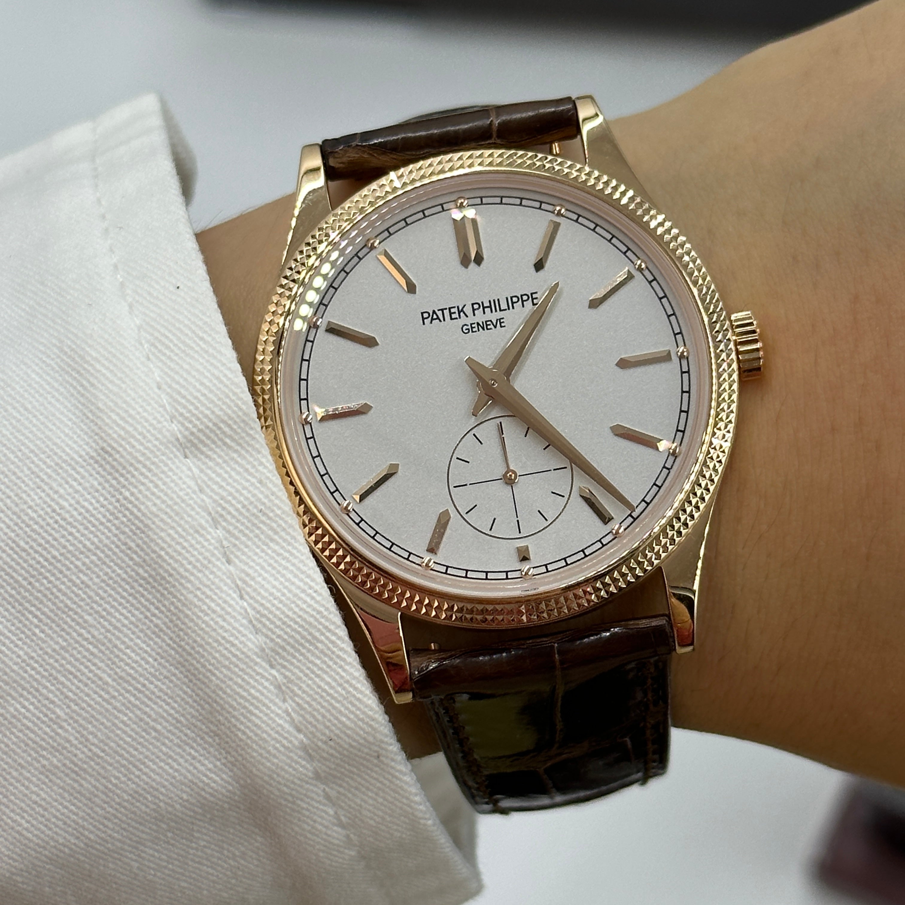 Patek Philippe Calatrava 6119R-001 Roségold 39 mm Clous-de-Paris