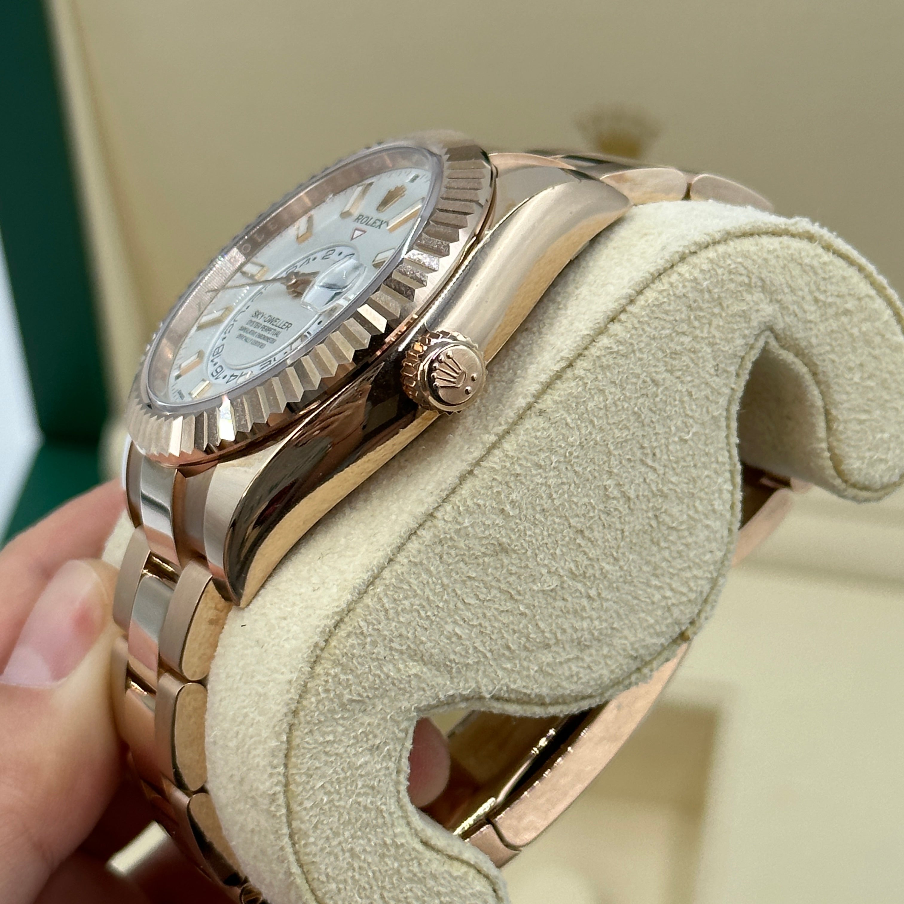 rolex Sky-Dweller 42mm326935 WHITE