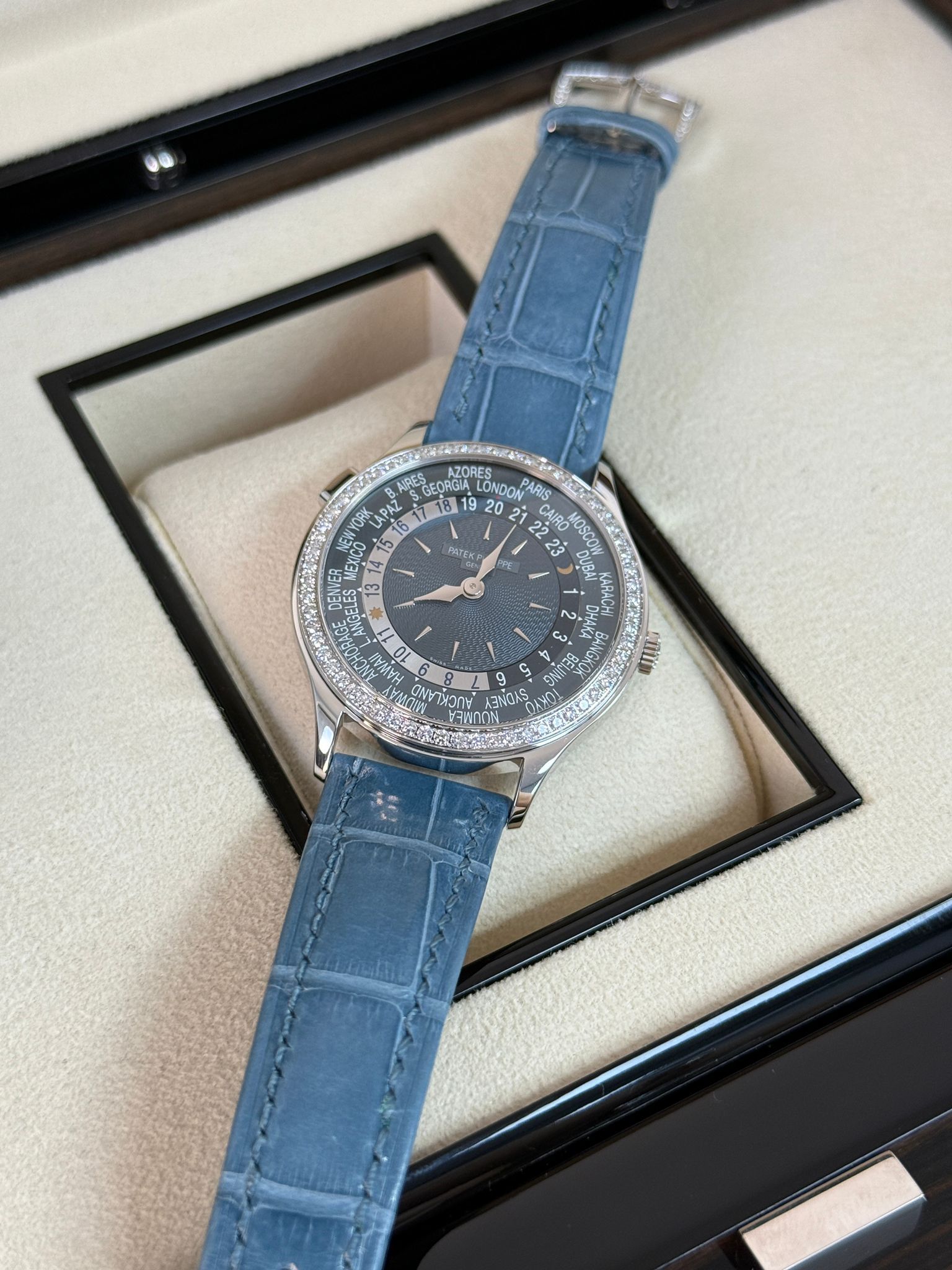 Patek Philippe Complications 7130G-016