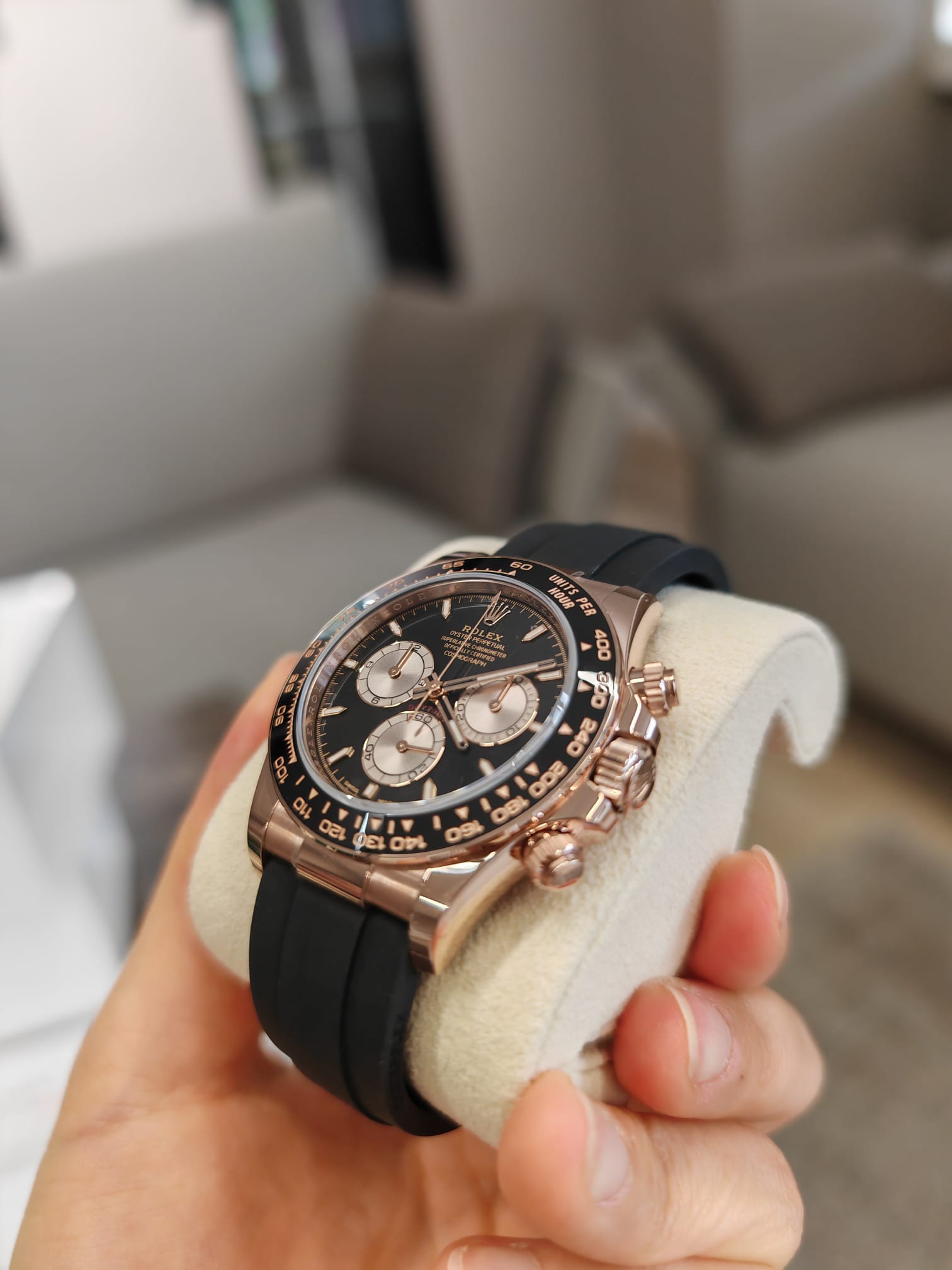 Rolex Cosmograph Daytona 126515 Hellschwarz und Sundust