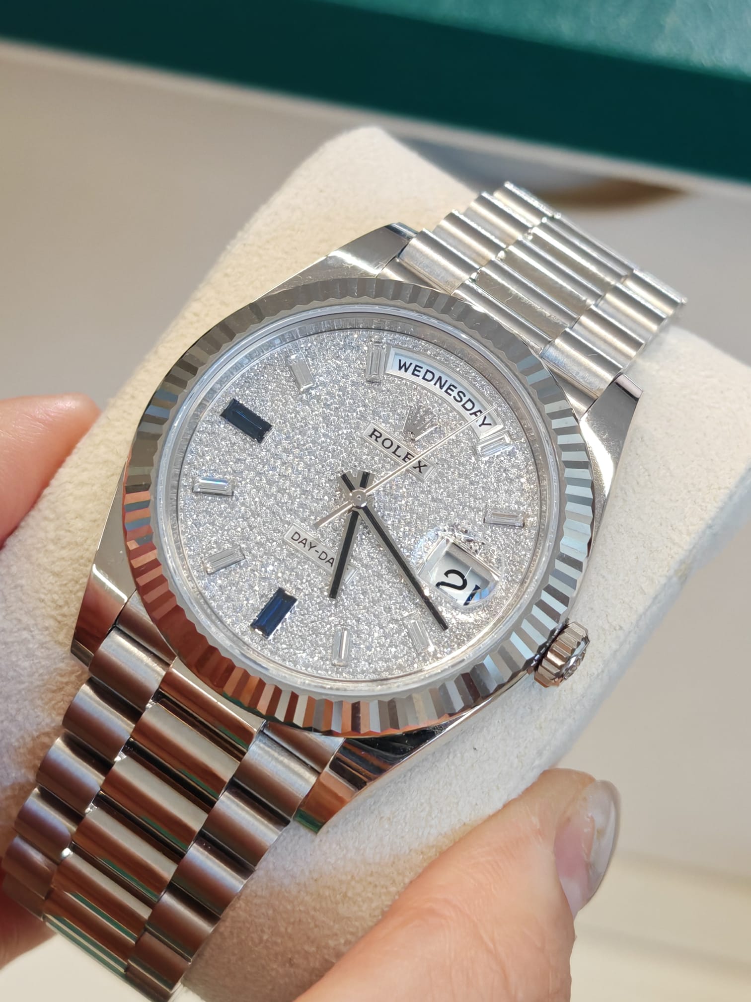 Rolex Day-Date 40 228239 PAVE