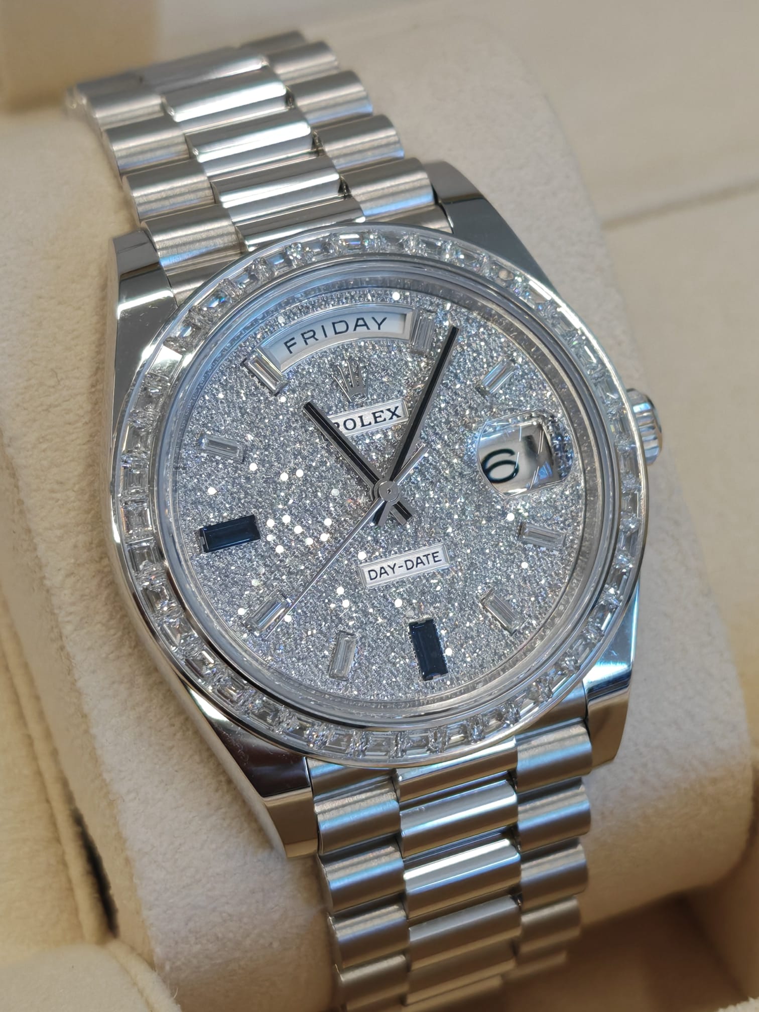 Rolex Day-Date 40 228396TBR PAVE