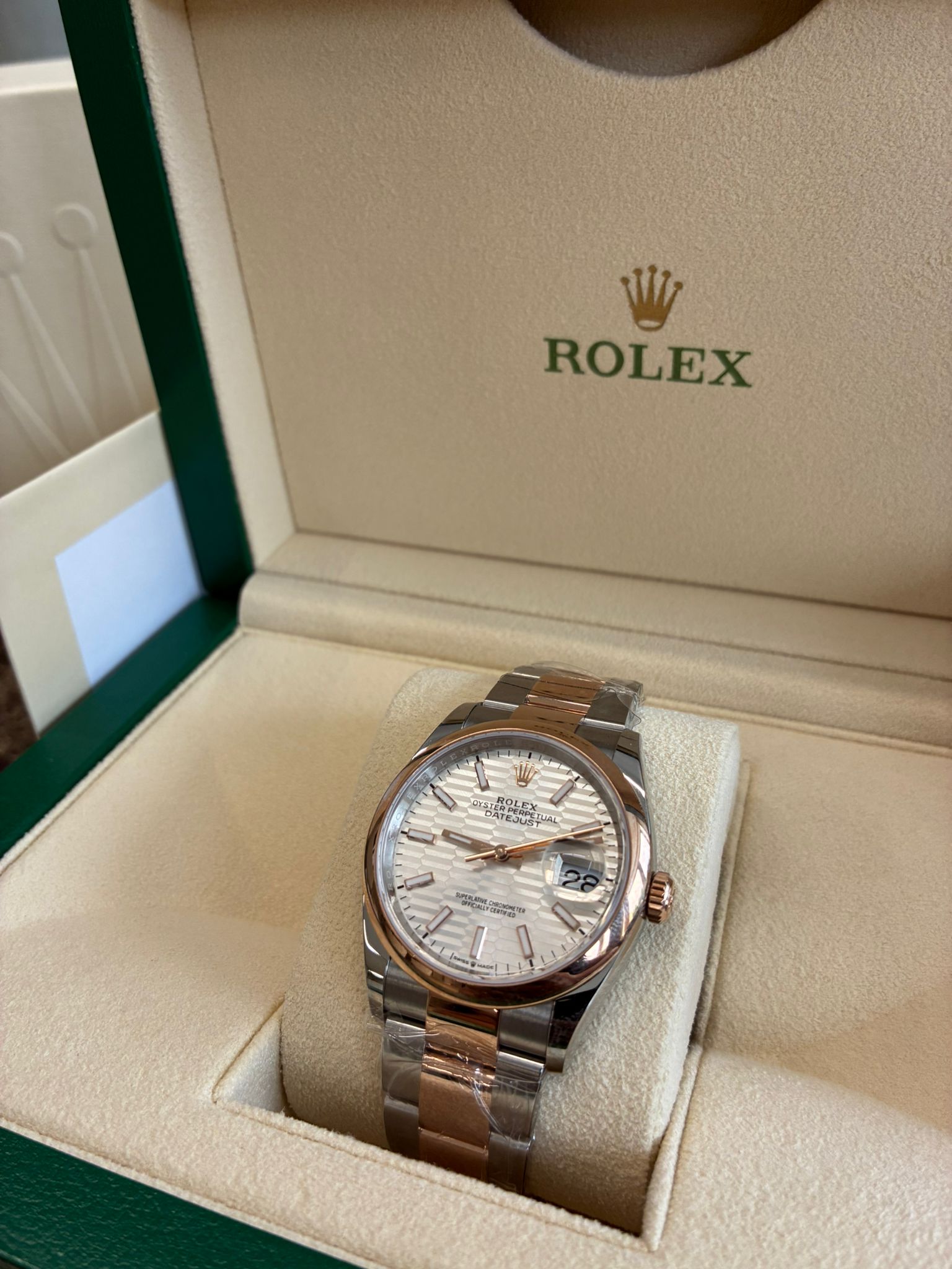 Rolex Datejust 36 126201-0033 Silberne Flöten-Oyster 2024