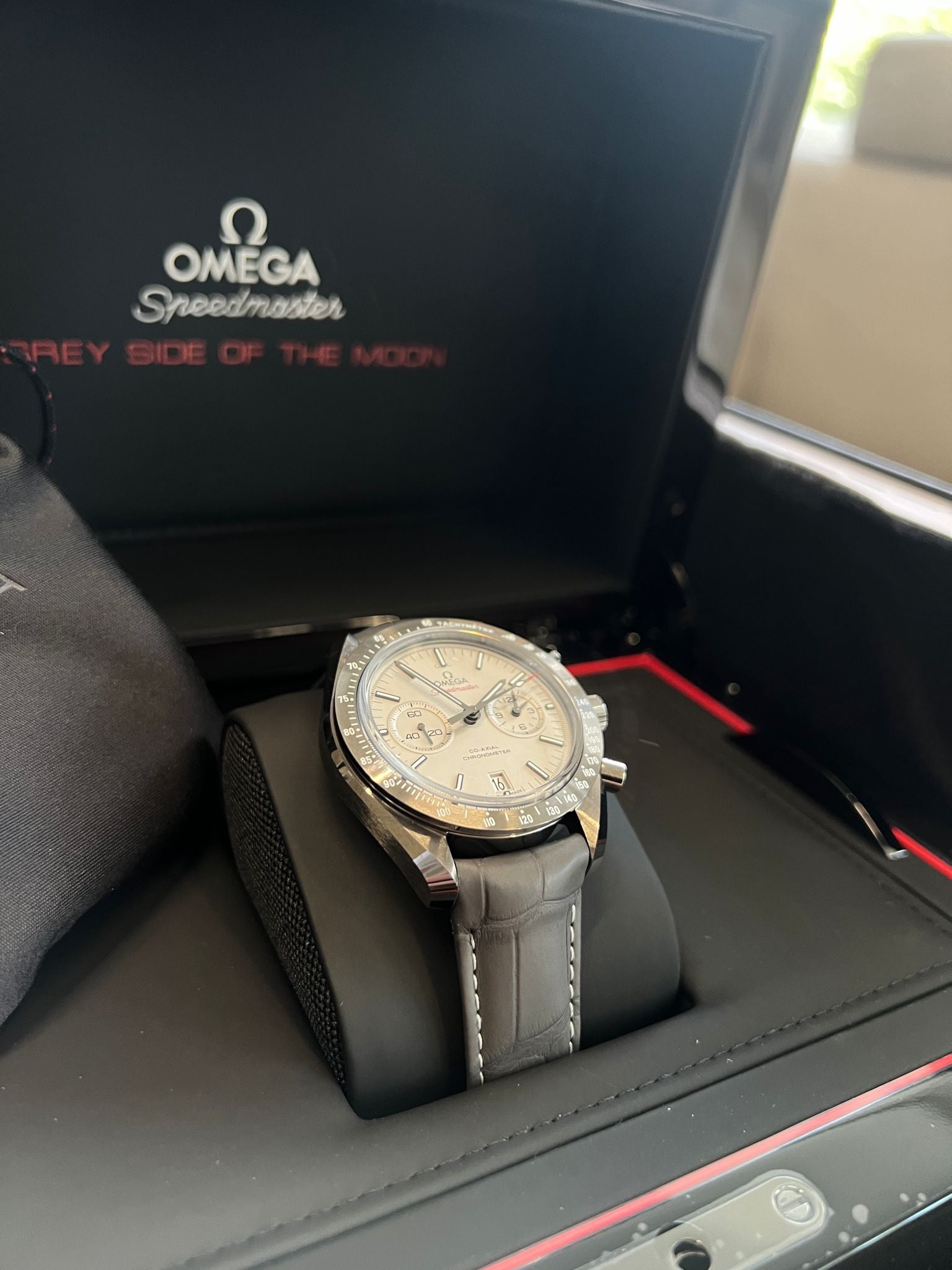 Omega 311.93.44.51.99.002 Speedmaster Moonwatch Co-Axial Grey Side of the Moon