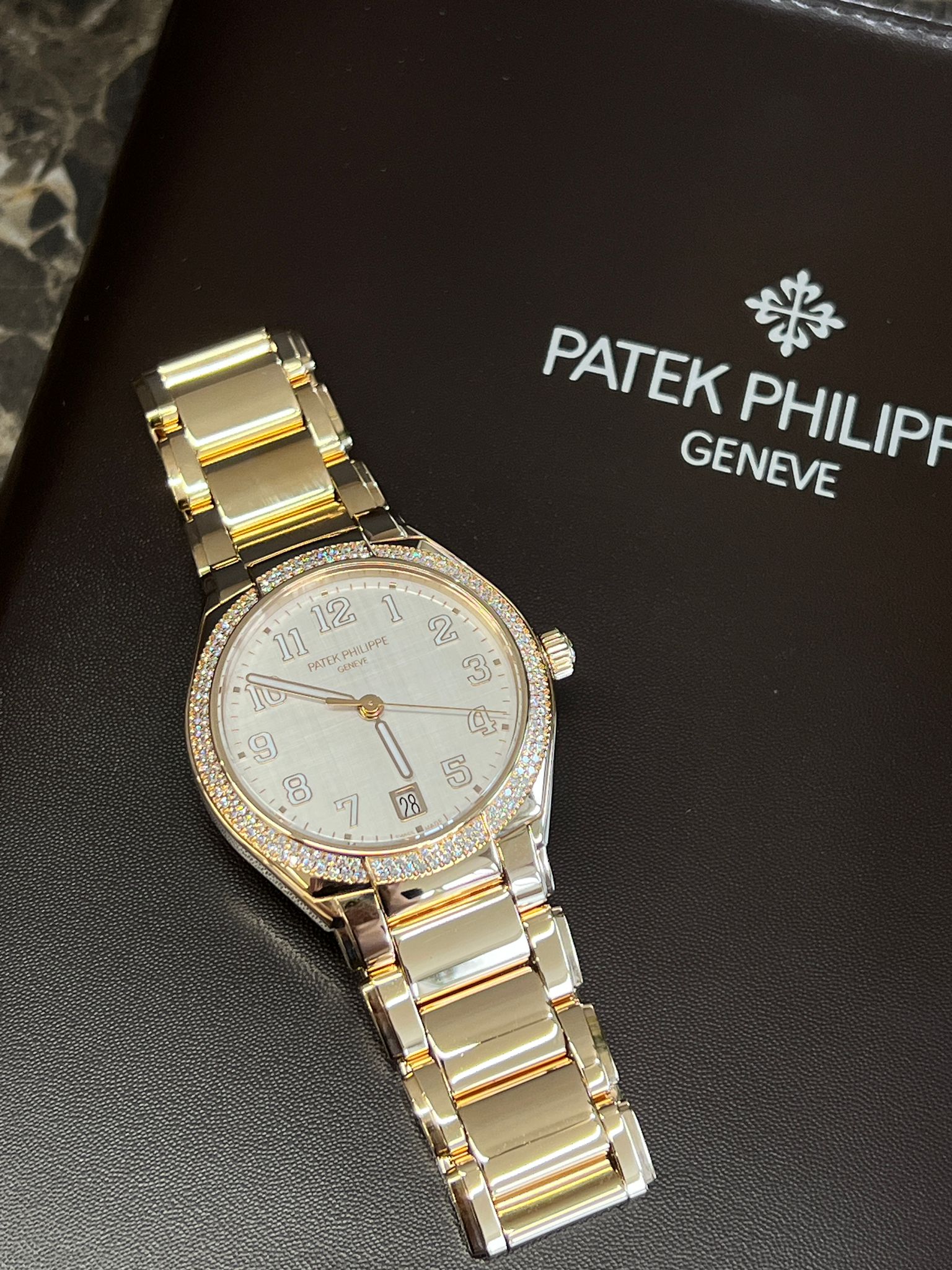 Patek Philippe Twenty~4 7300/1200R-010