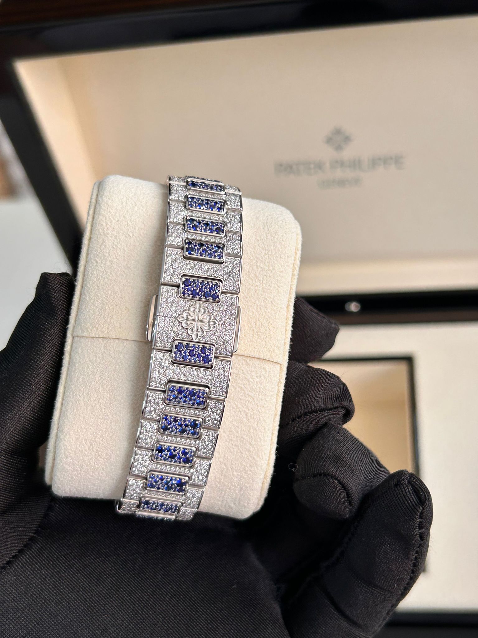 Patek Philippe Nautilus Haute Joaillerie 7118/1451G-001