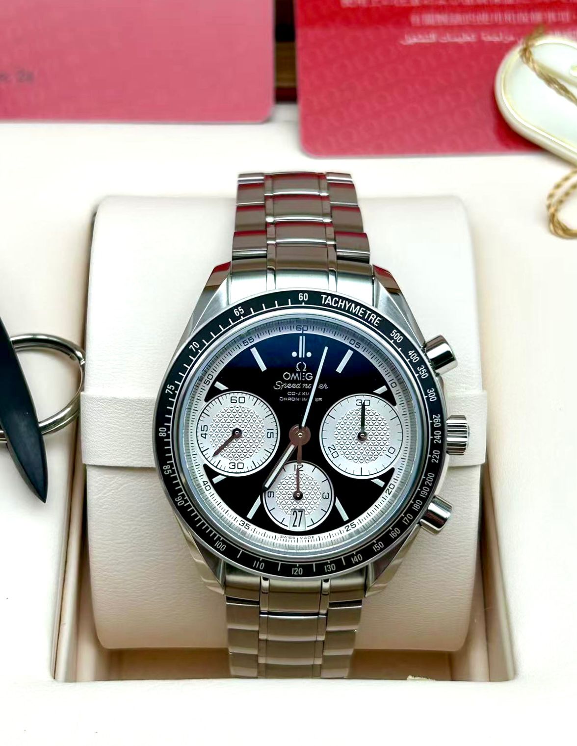 Omega Speedmaster Racing 326.30.40.50.01.002