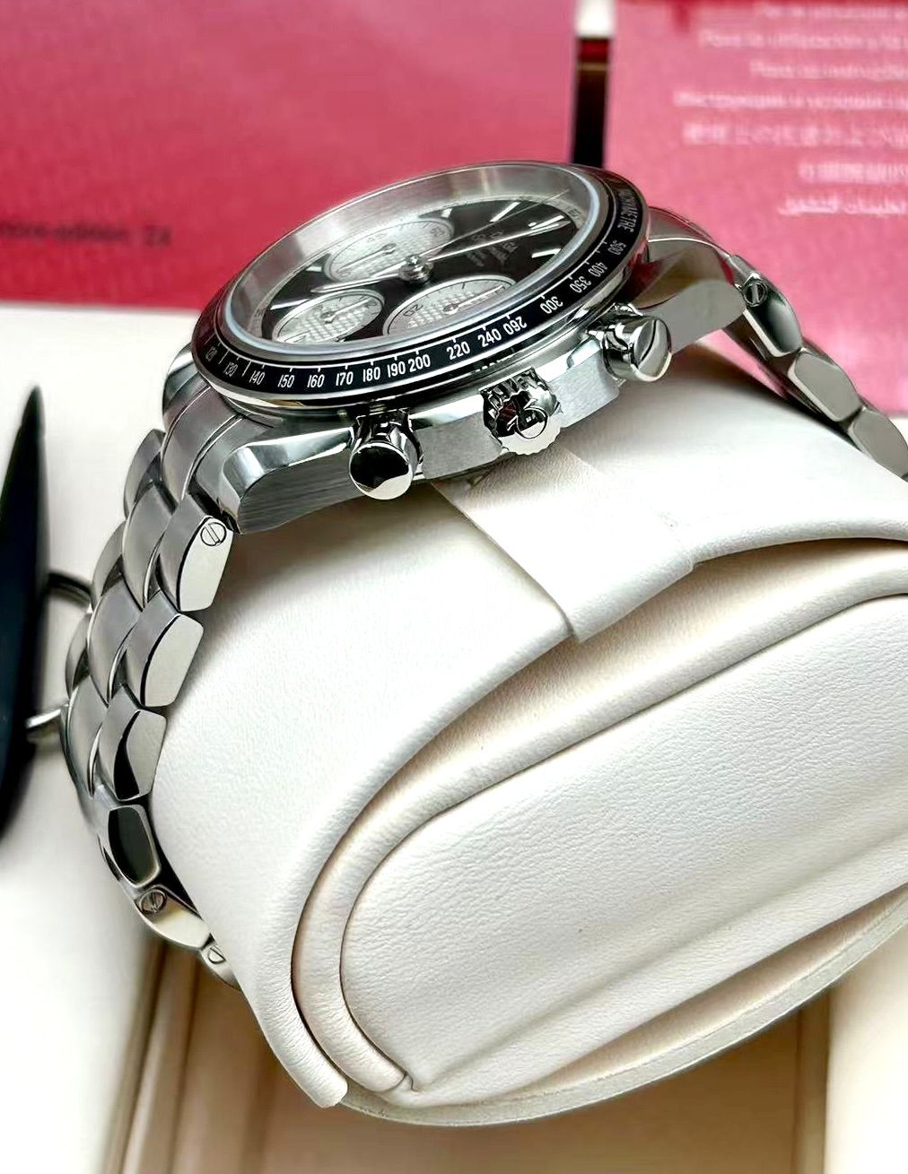 Omega Speedmaster Racing 326.30.40.50.01.002