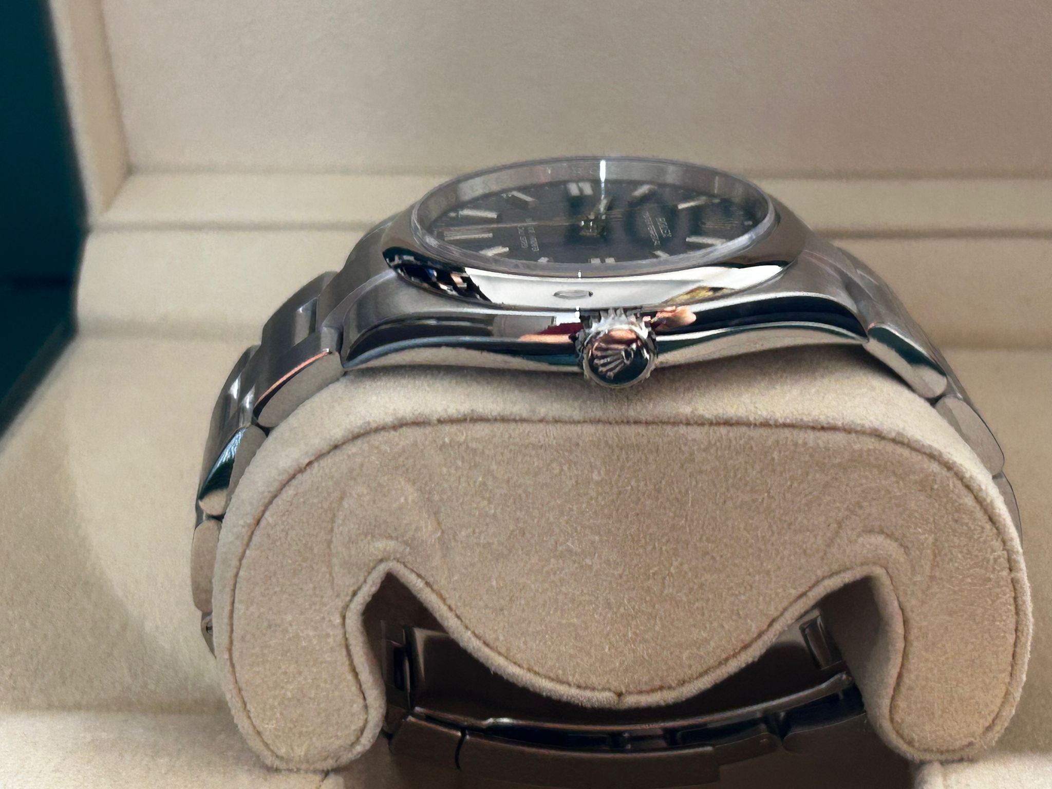 Rolex Oyster Perpetual 41 134300-0009 NEW BLUE