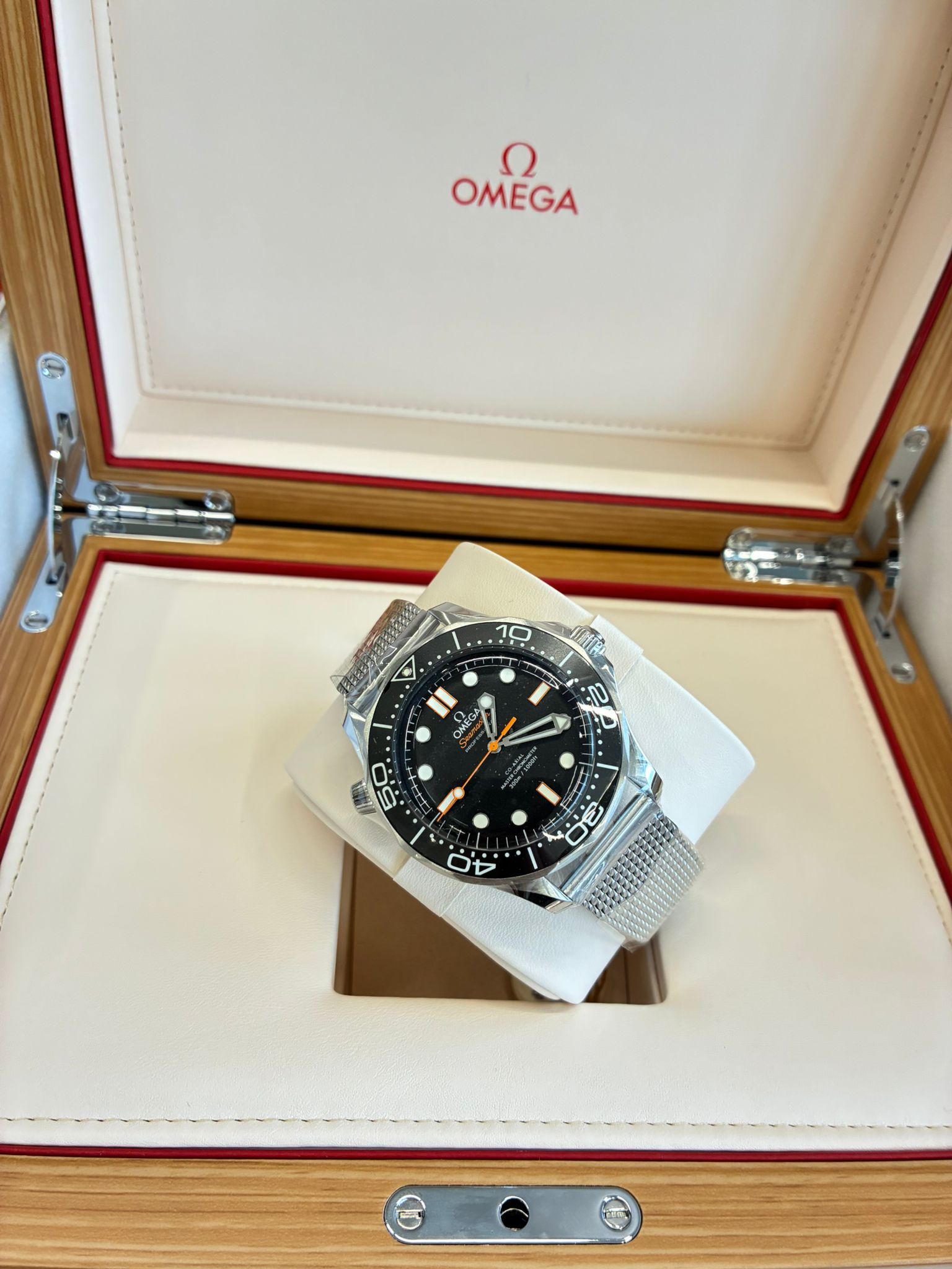 Omega Seamaster 300M 210.30.42.20.01.018