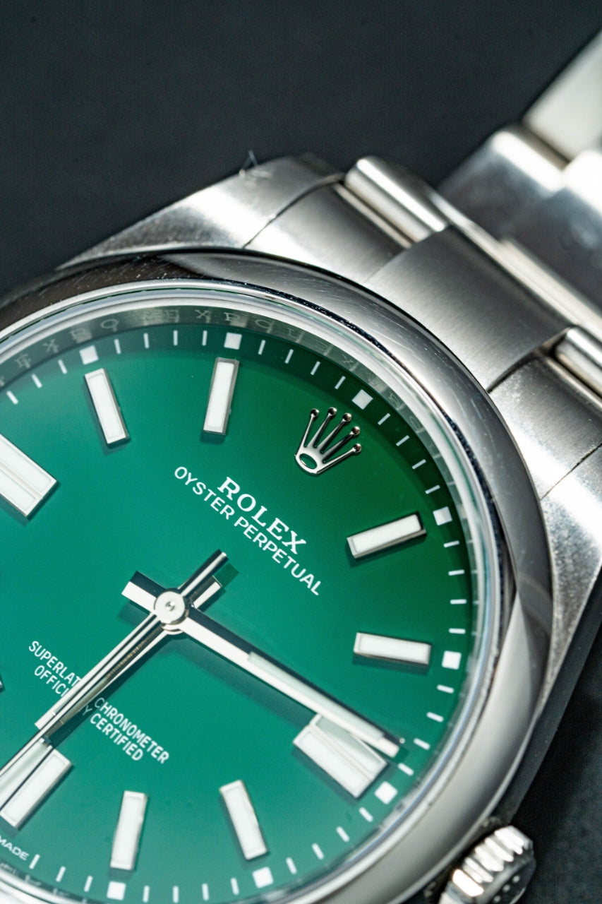 Rolex Oyster Perpetual 41 124300 2023 Green Full Set