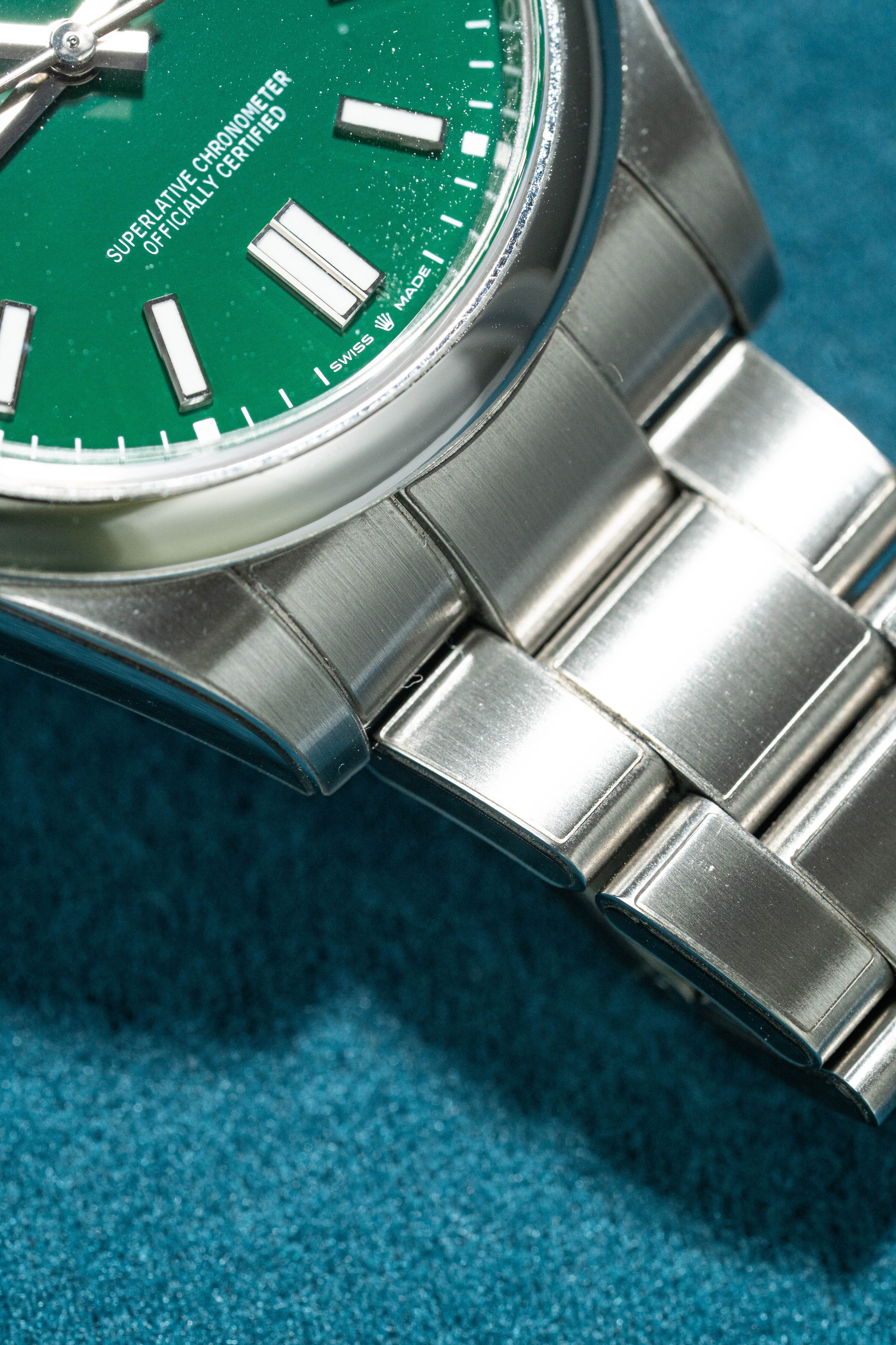 Rolex Oyster Perpetual 41 124300 Green 2024 Full Set