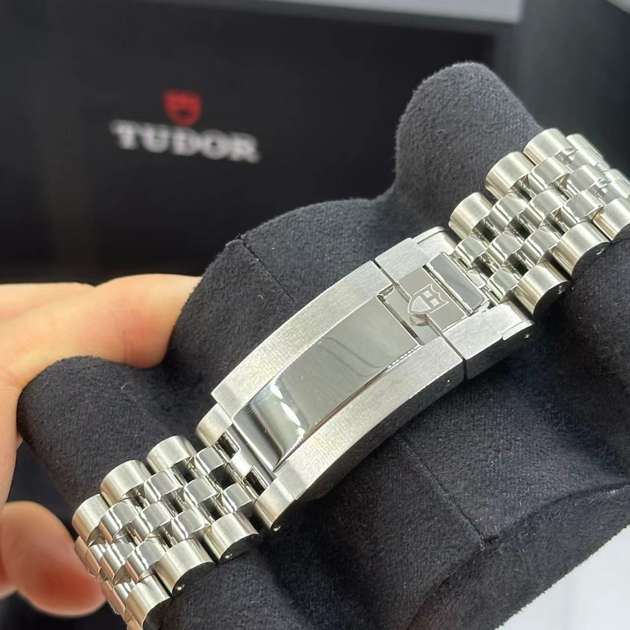 TUDOR Black Bay One 39 79660-0002 BLUE